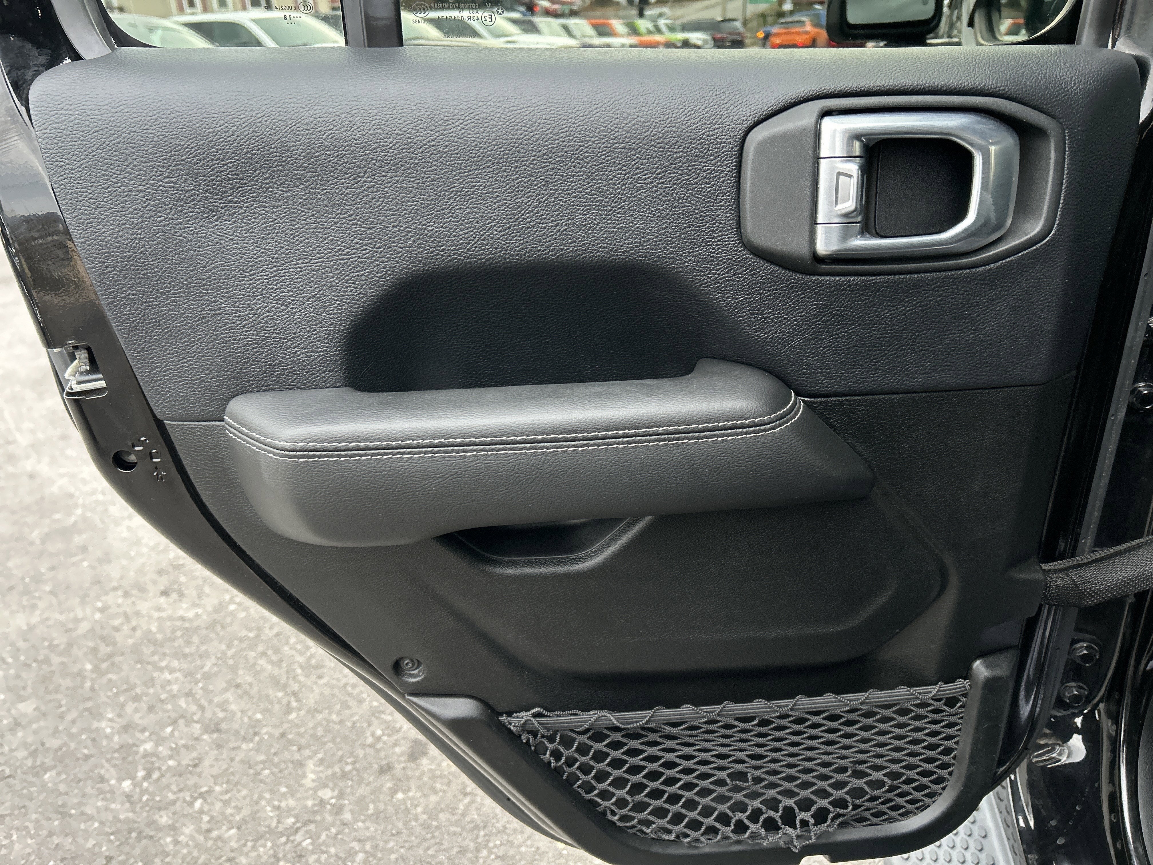 2018 Jeep WRANGLER UNL SAHARA