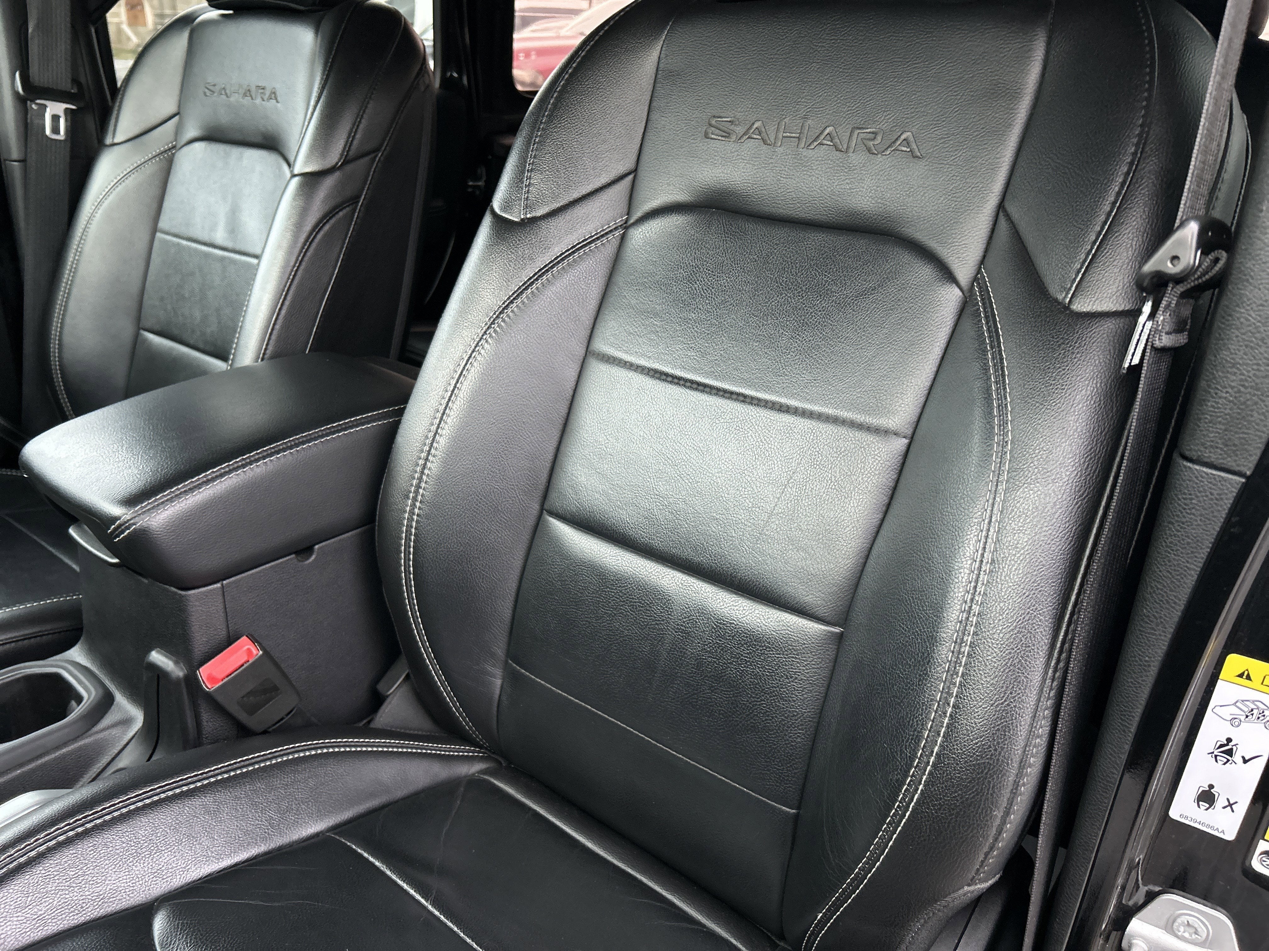 2018 Jeep WRANGLER UNL SAHARA