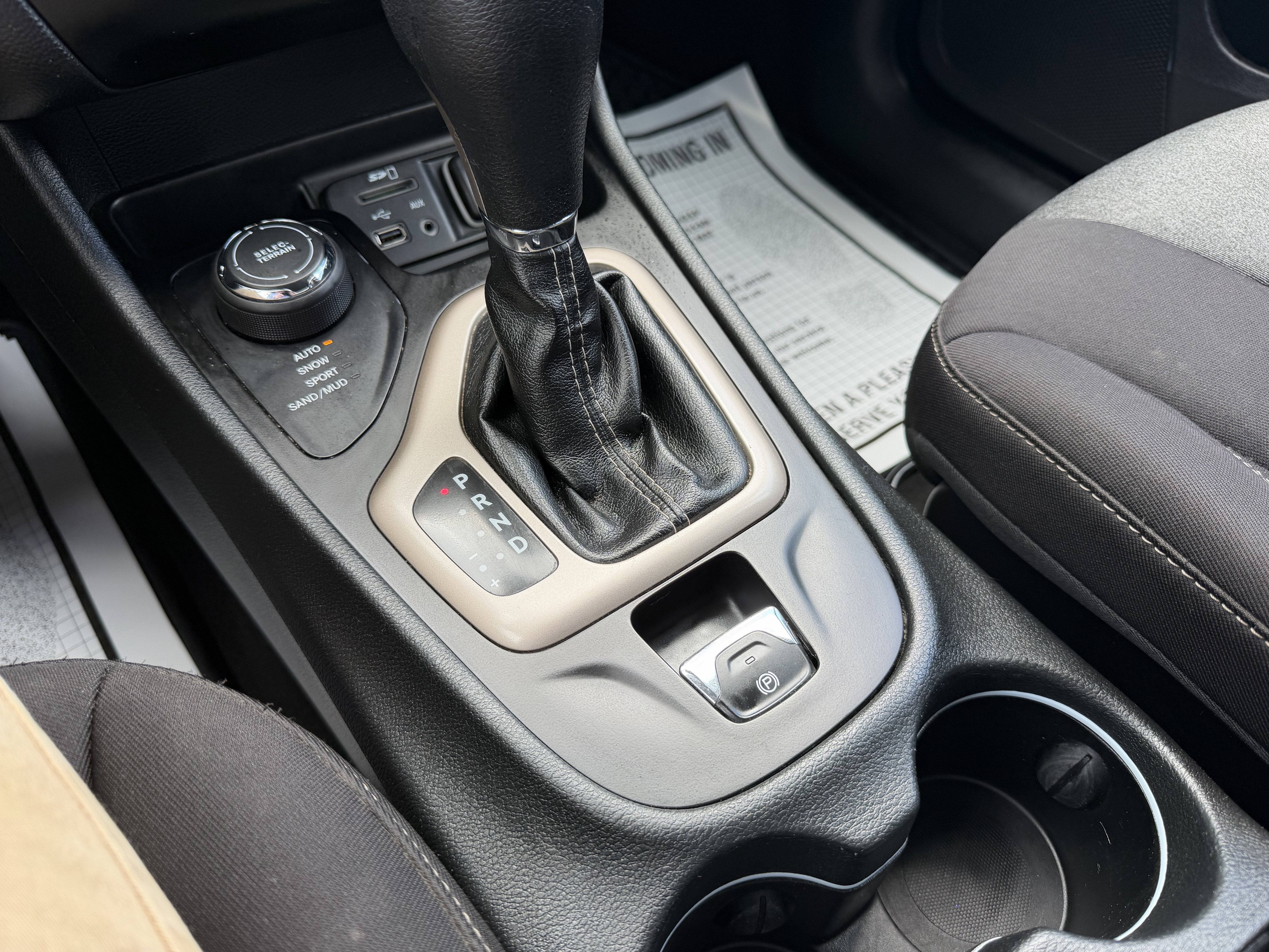 2014 Jeep CHEROKEE LATITUDE