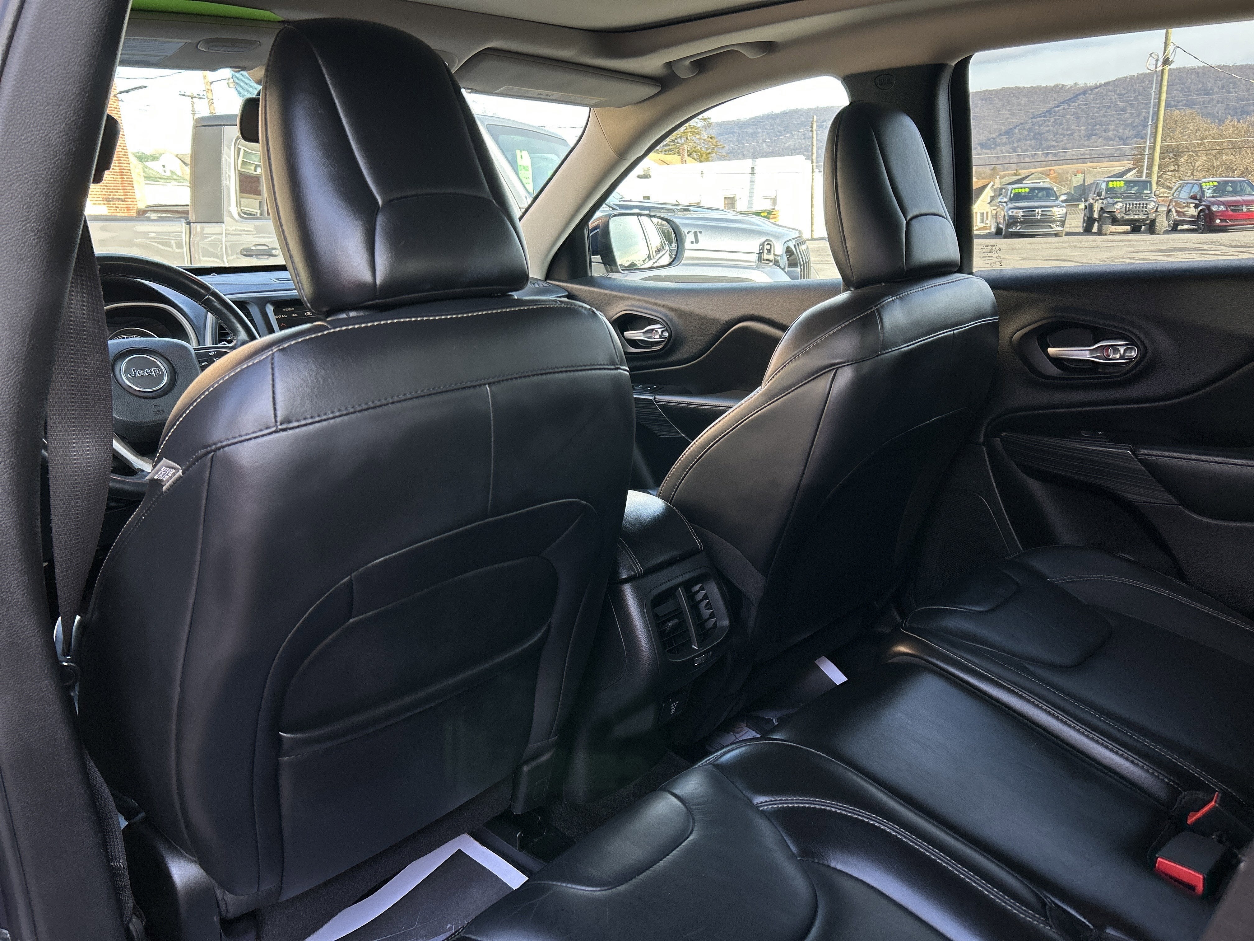 2015 Jeep CHEROKEE LIMITED