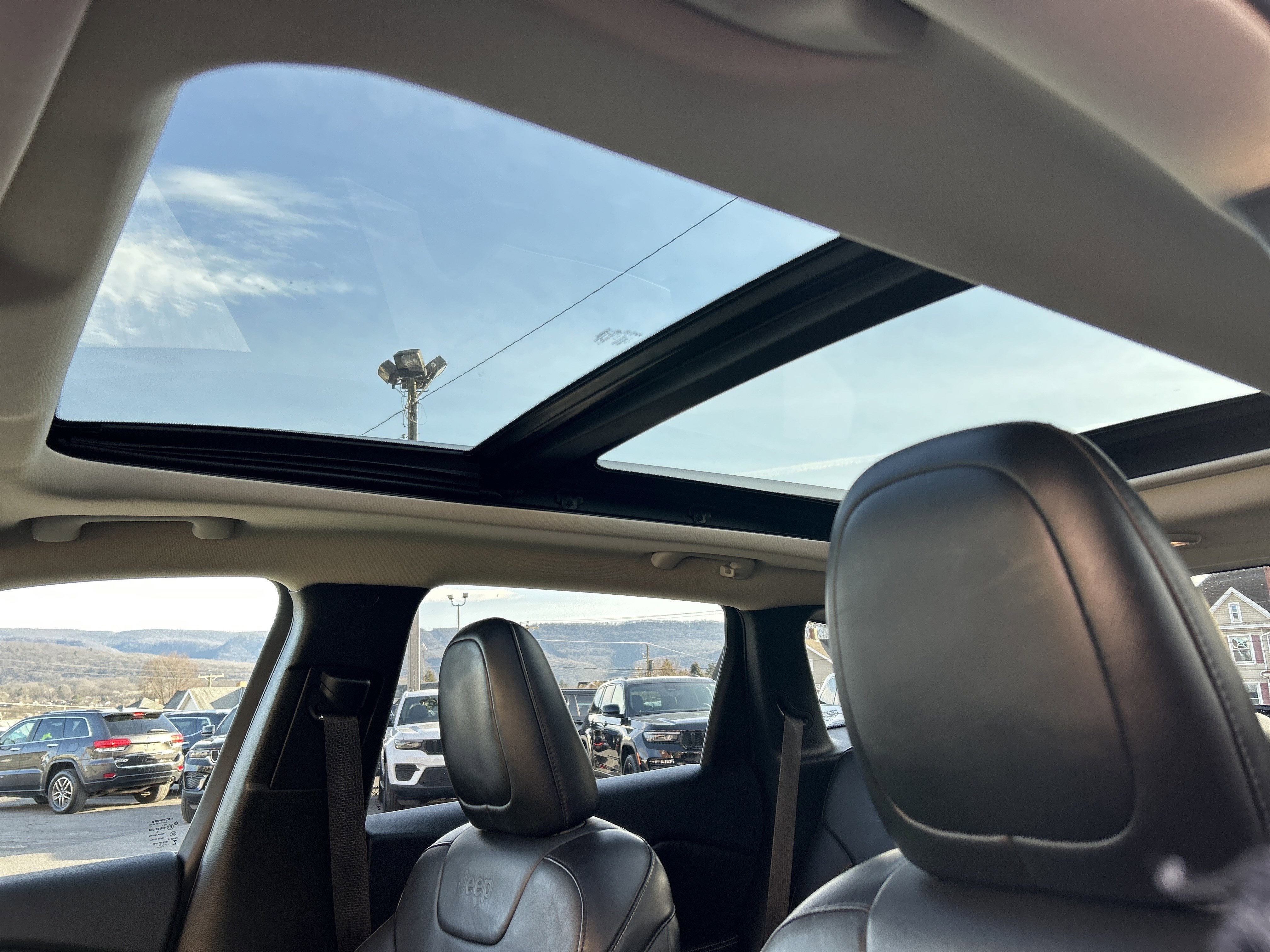 2015 Jeep CHEROKEE LIMITED