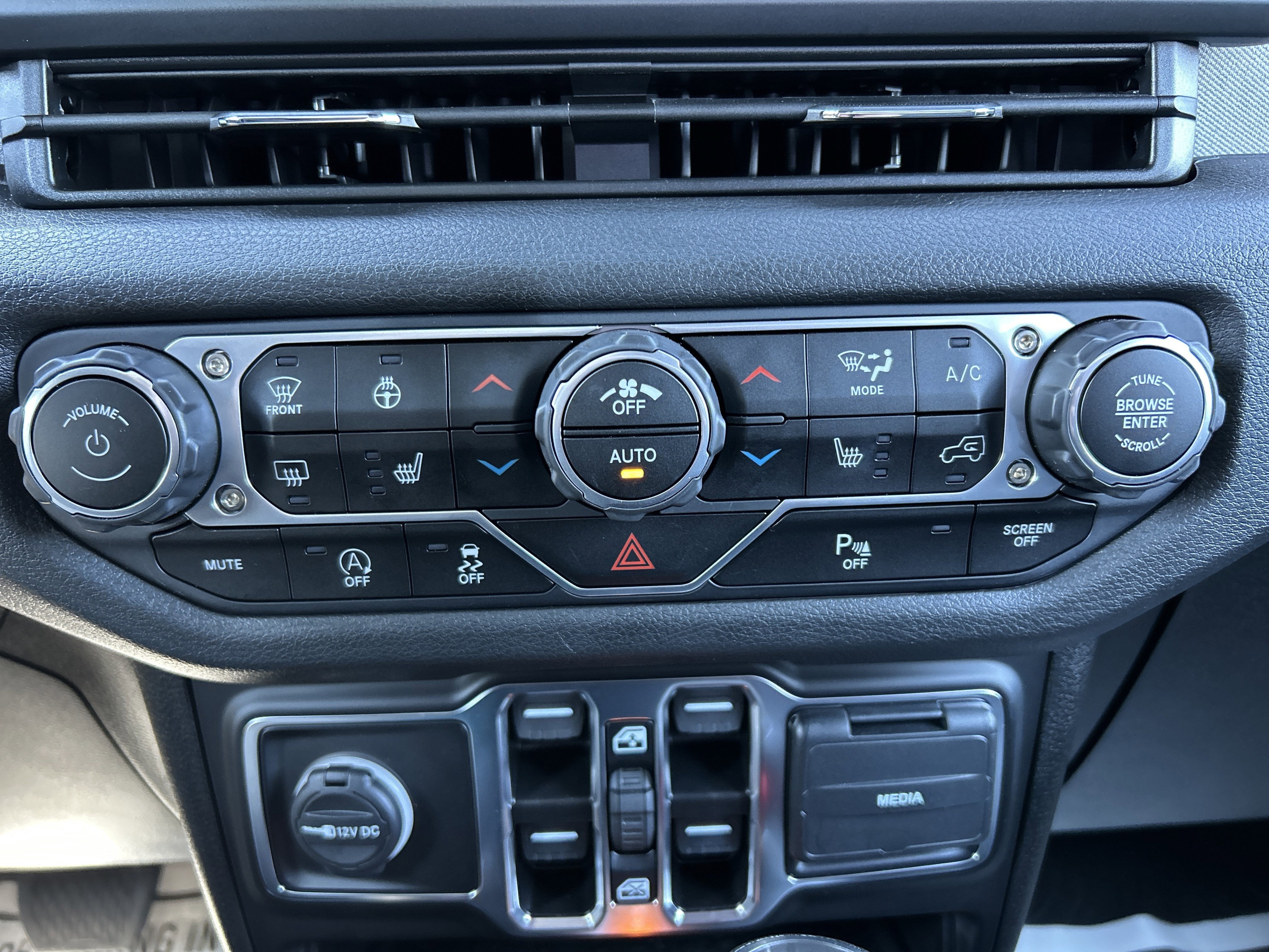 2025 Jeep WRANGLER UNL SPORT S