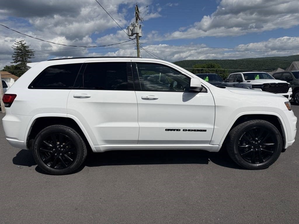 2017 Jeep Grand Cherokee Altitude