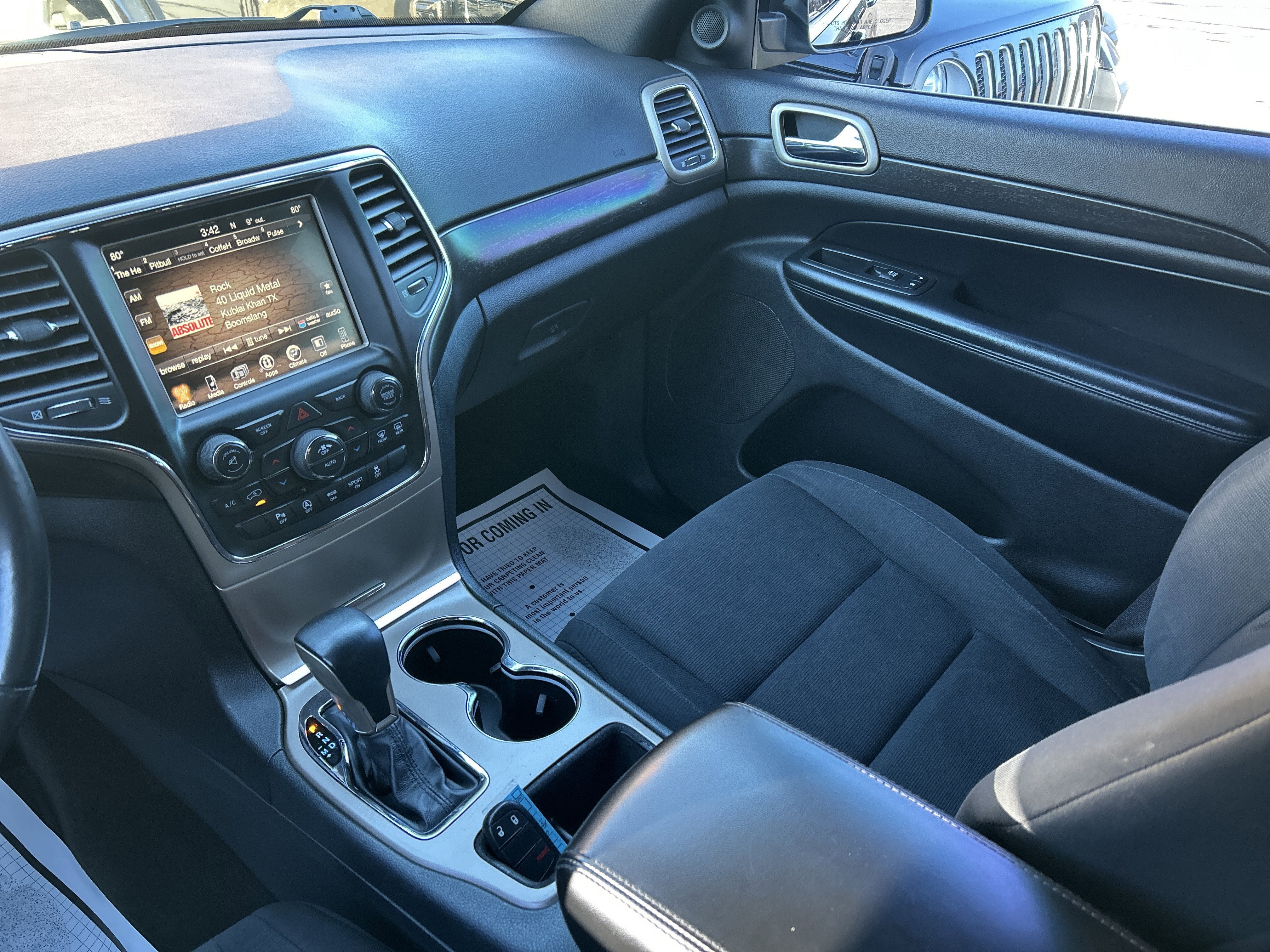 2017 Jeep GRAND CHEROKEE LAREDO