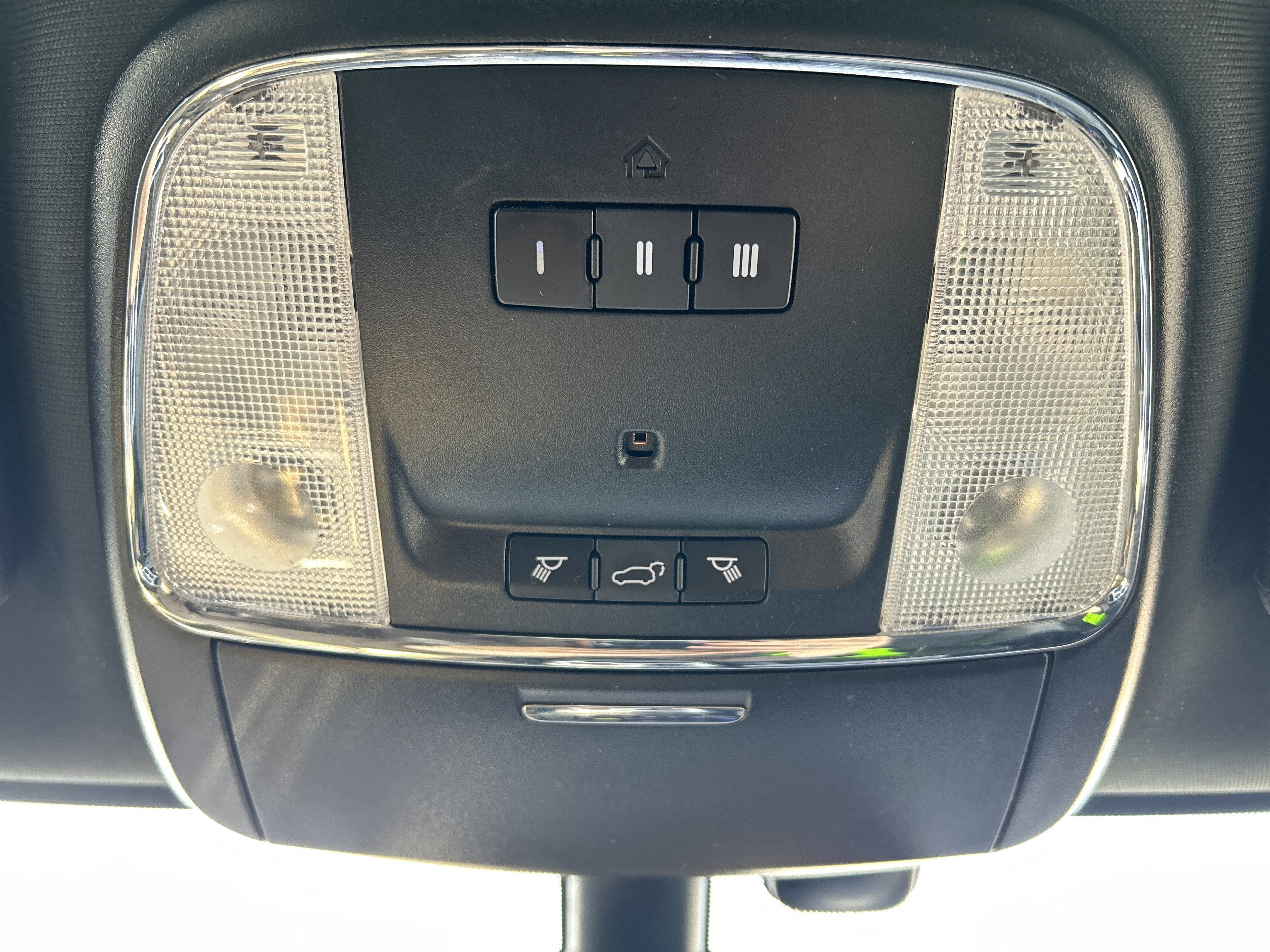 2019 Jeep GRAND CHEROKEE LAREDO E