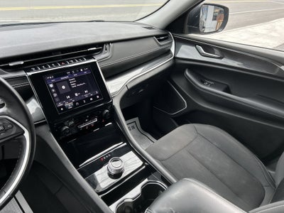 2022 Jeep GRAND CHEROKEE L LAREDO