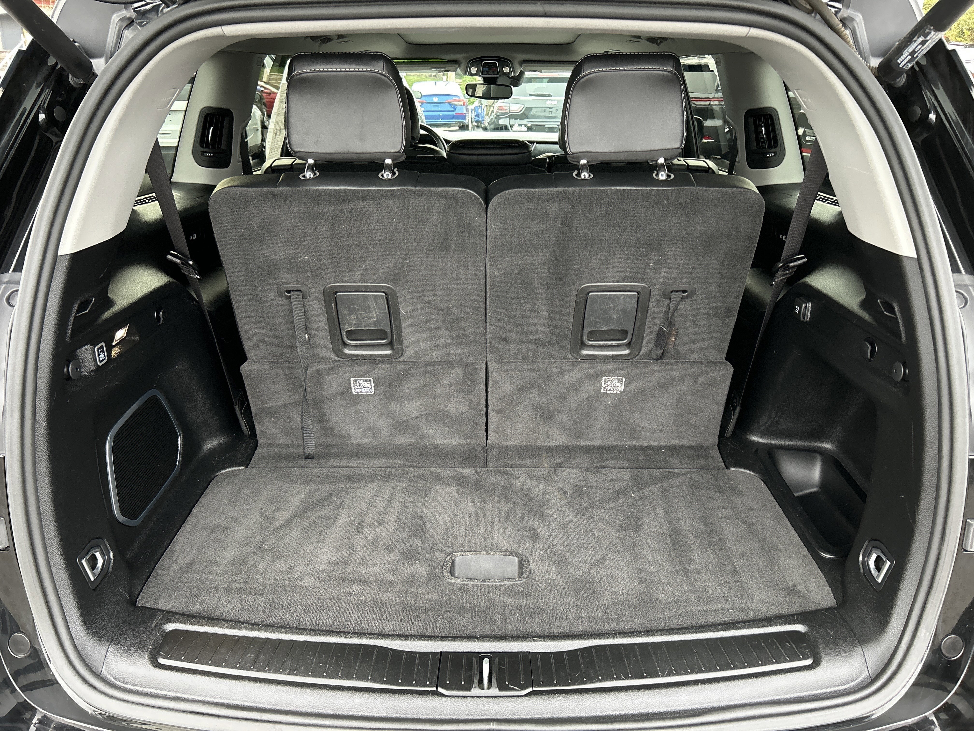 2021 Jeep GRAND CHEROKEE L LIMITED