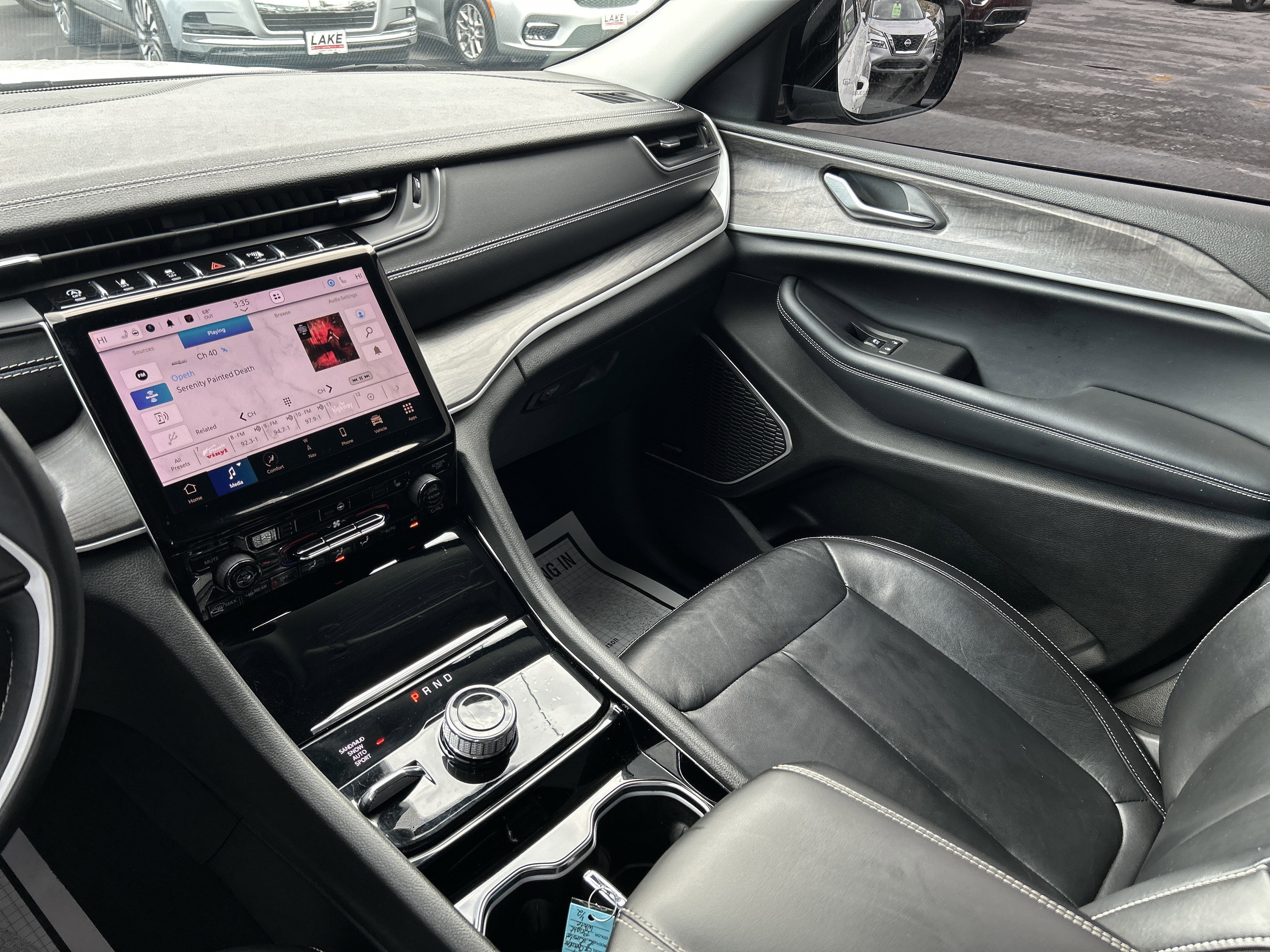 2022 Jeep GRAND CHEROKEE L LIMITED