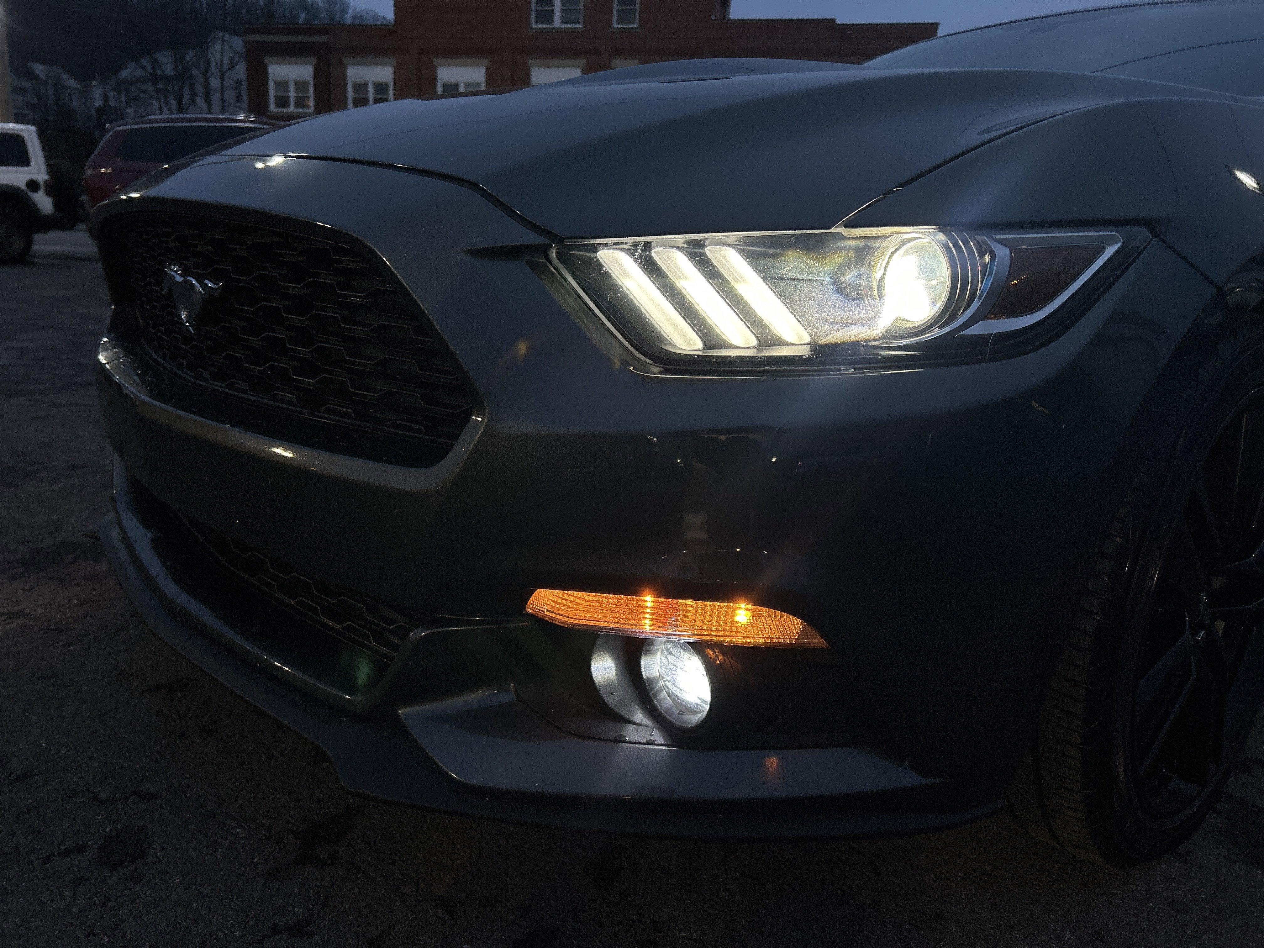 2016 Ford MUSTANG ECO PREMIUM