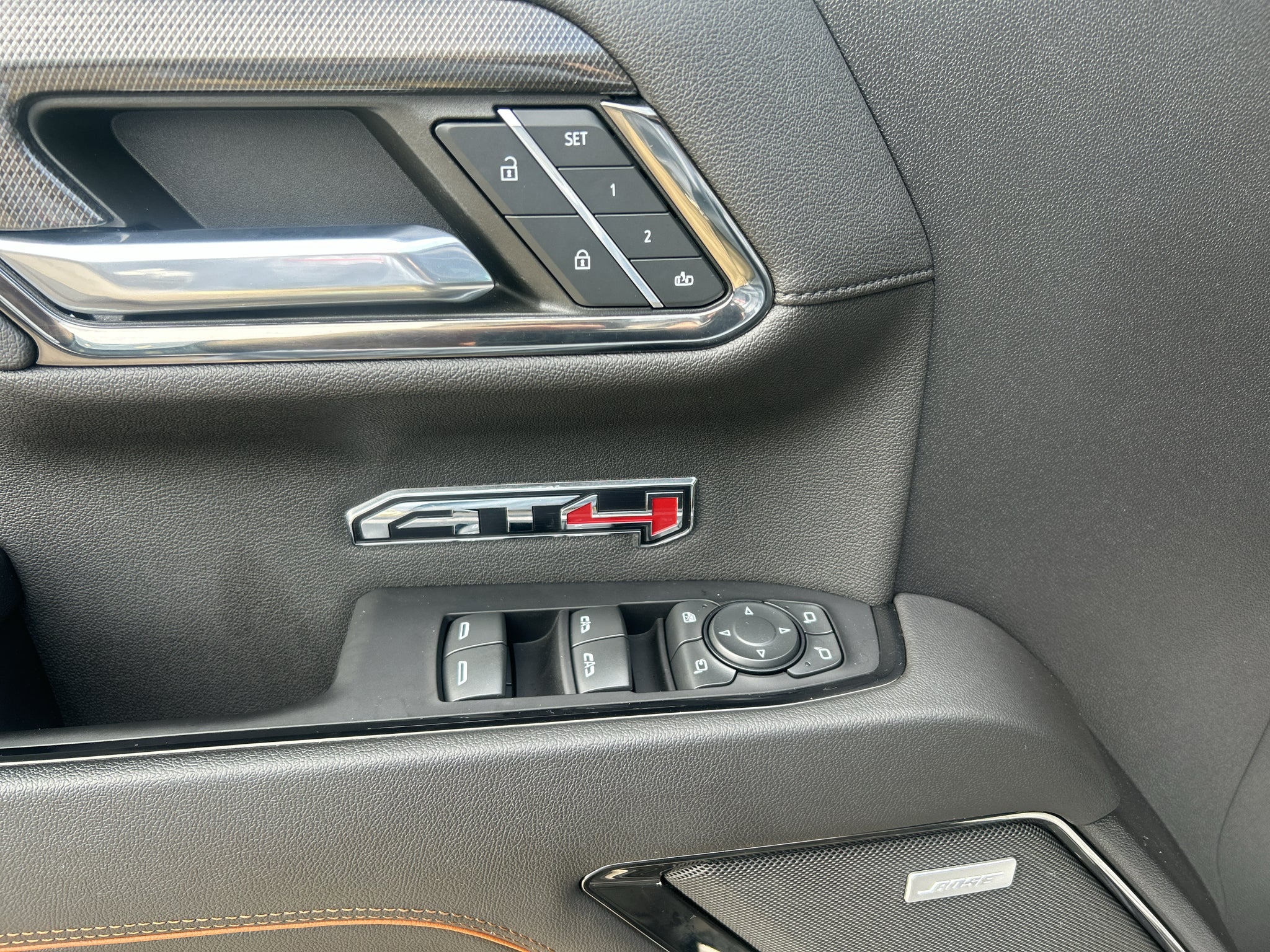 2022 GMC Sierra AT4
