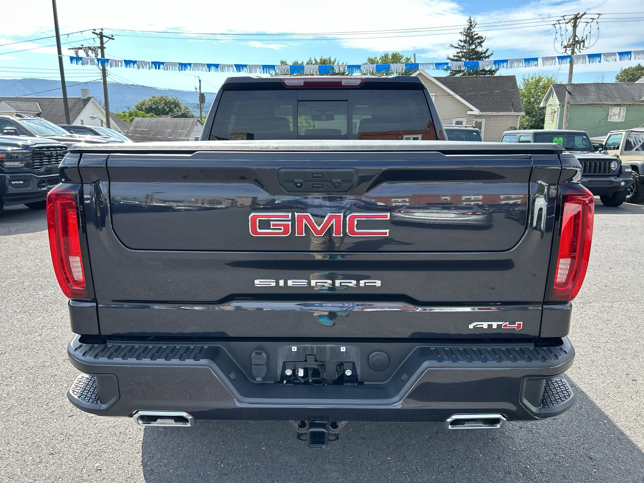 2022 GMC Sierra AT4