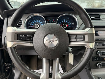 2014 Ford MUSTANG V6