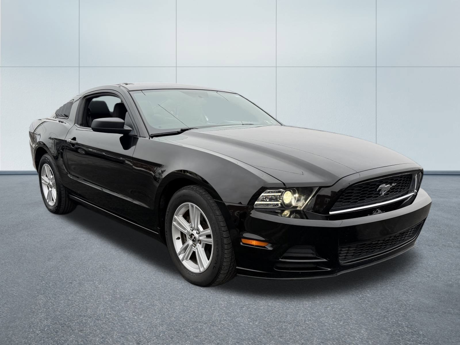 2014 Ford MUSTANG V6