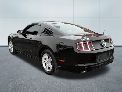 2014 Ford MUSTANG V6