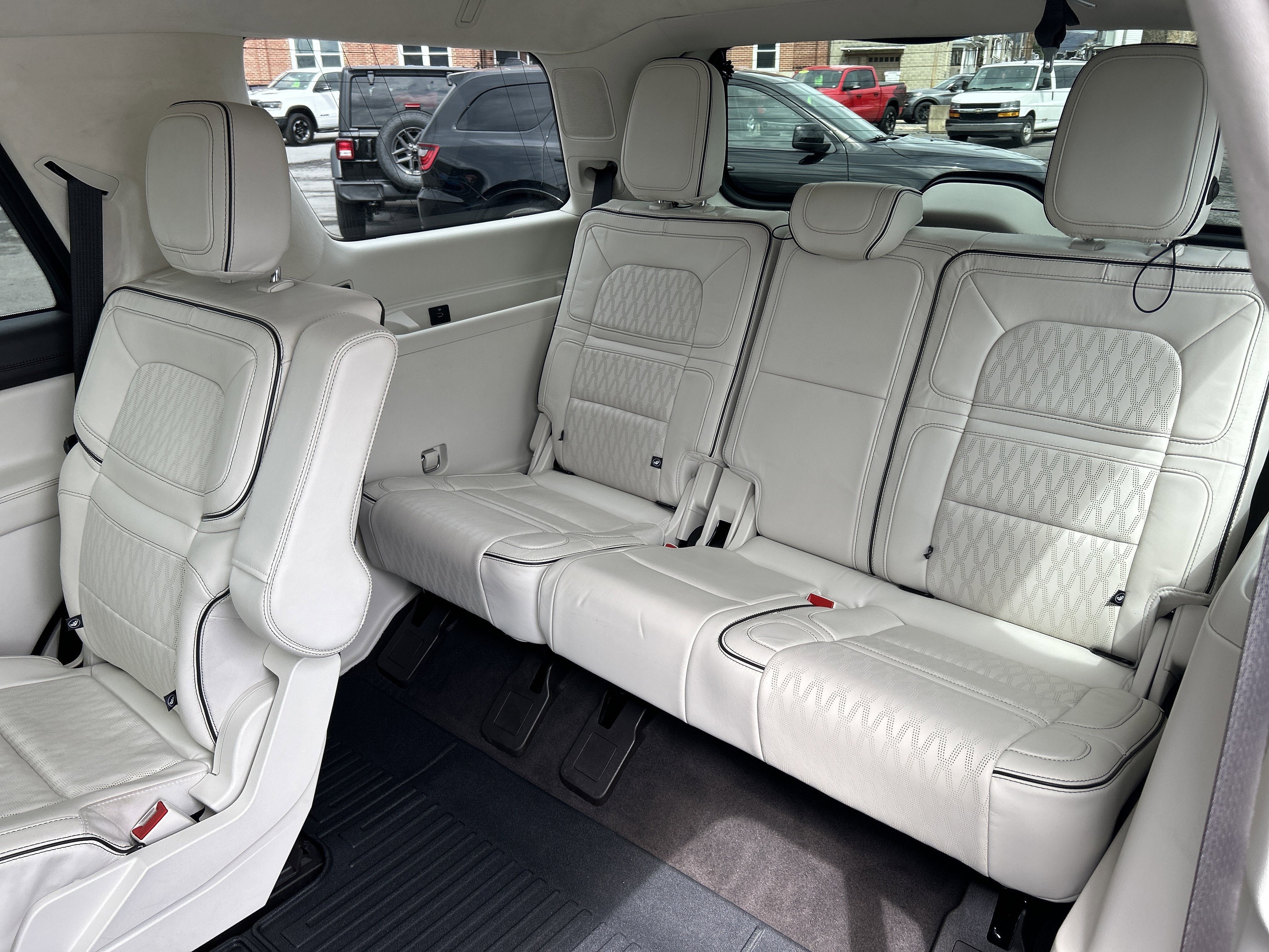 2023 Lincoln NAVIGATOR BLACK LABEL