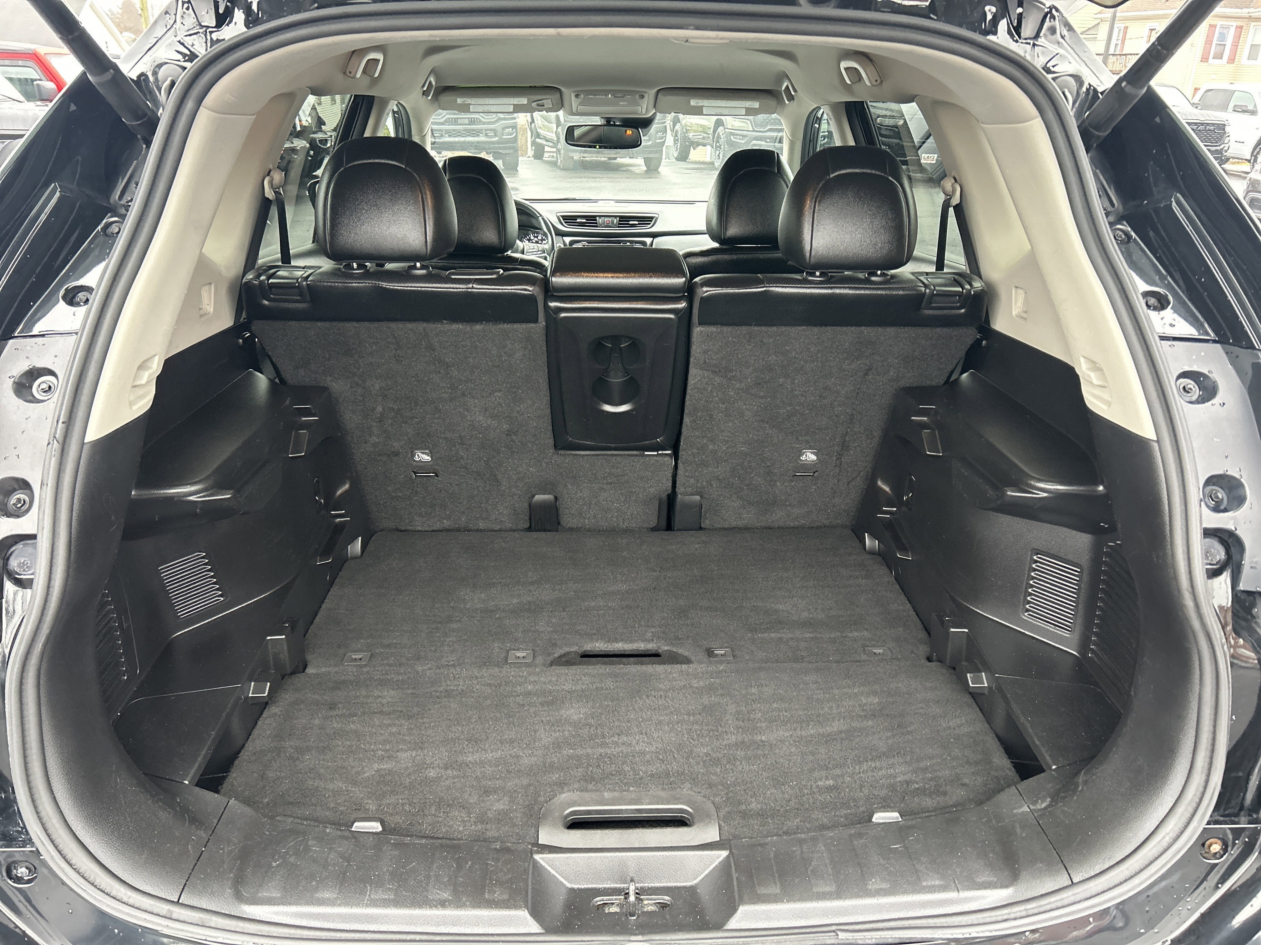 2017 Nissan ROGUE SL