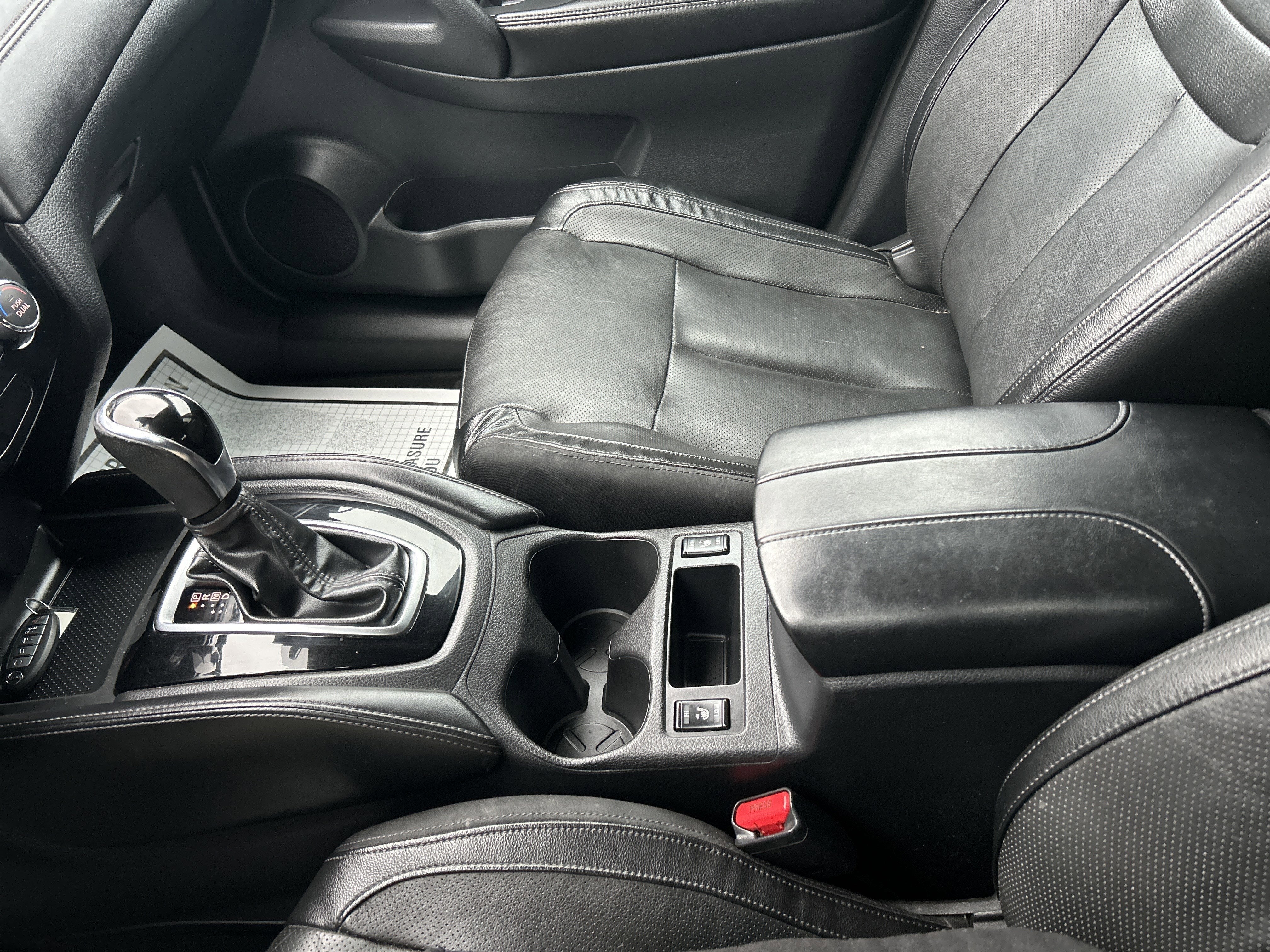 2017 Nissan ROGUE SL