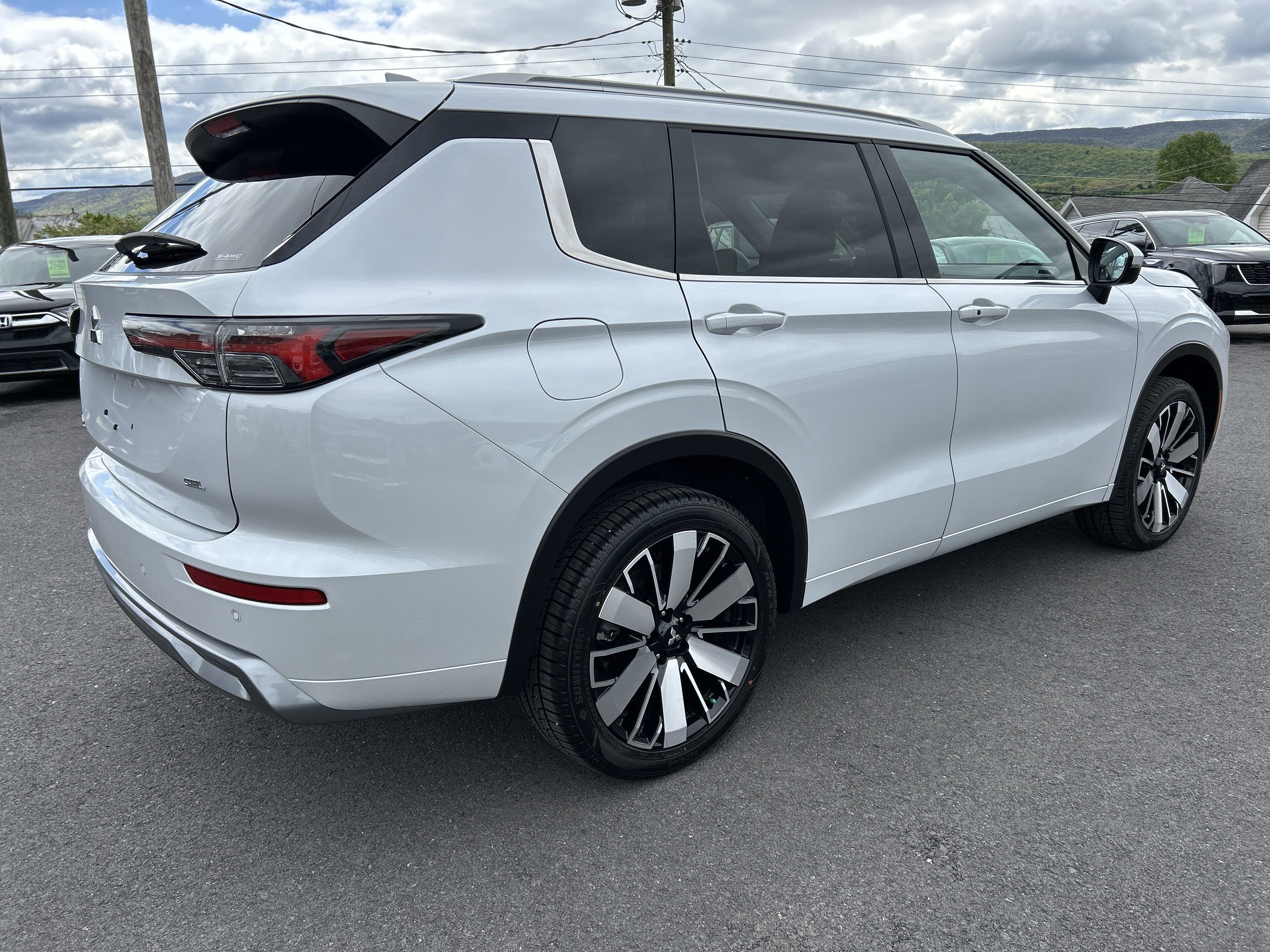 2025 Mitsubishi OUTLANDER SEL