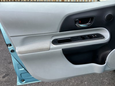 2014 Toyota Prius c Three