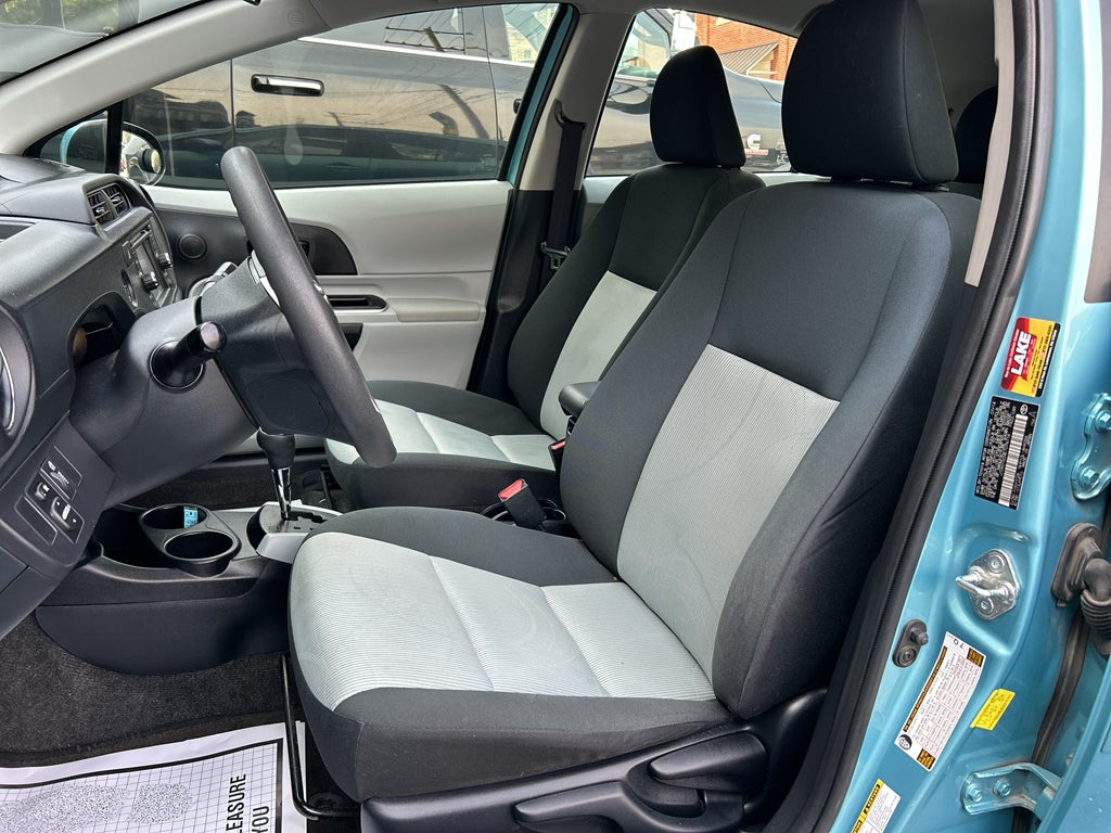 2014 Toyota Prius c Three