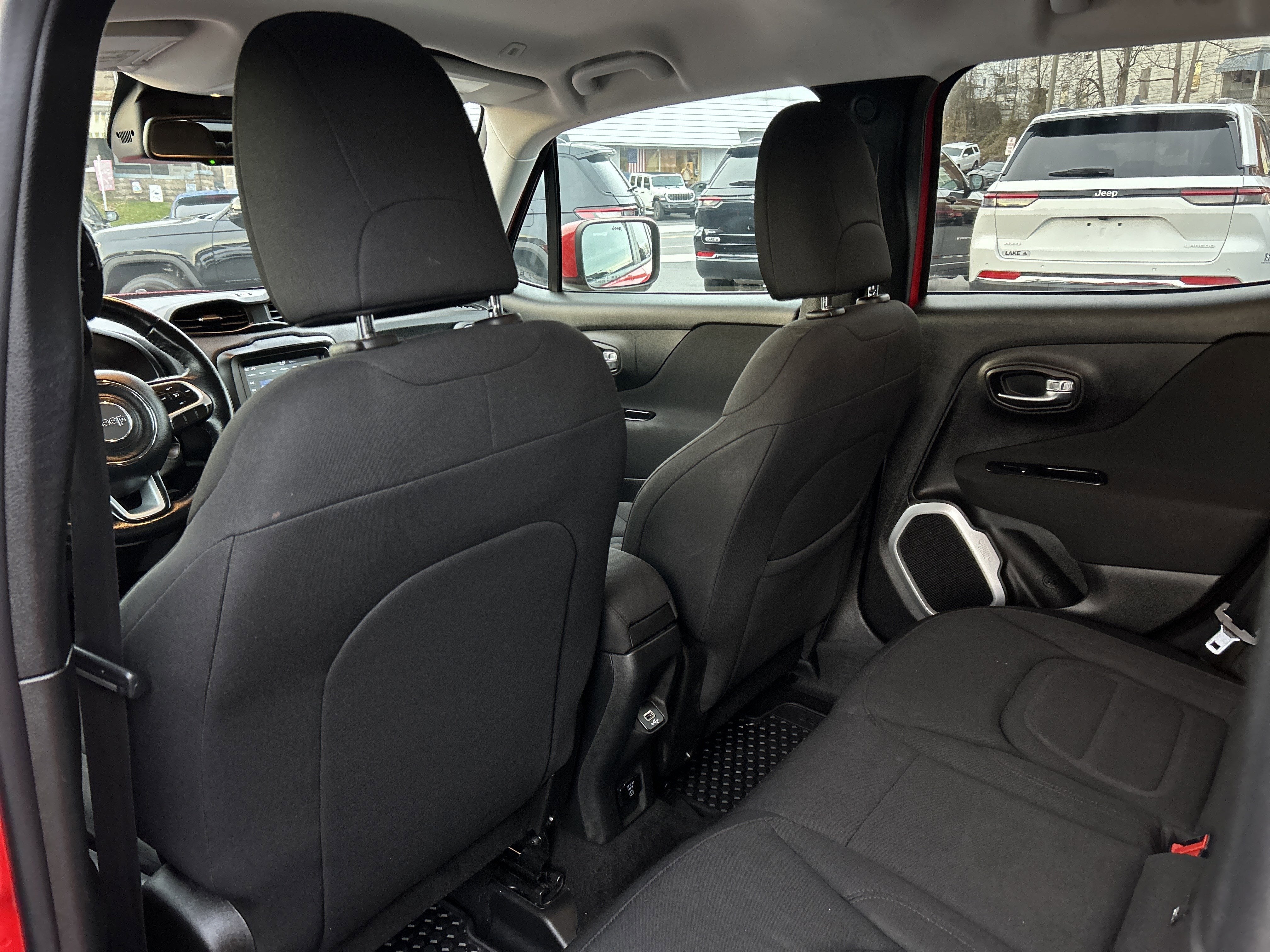 2018 Jeep RENEGADE LATITUDE