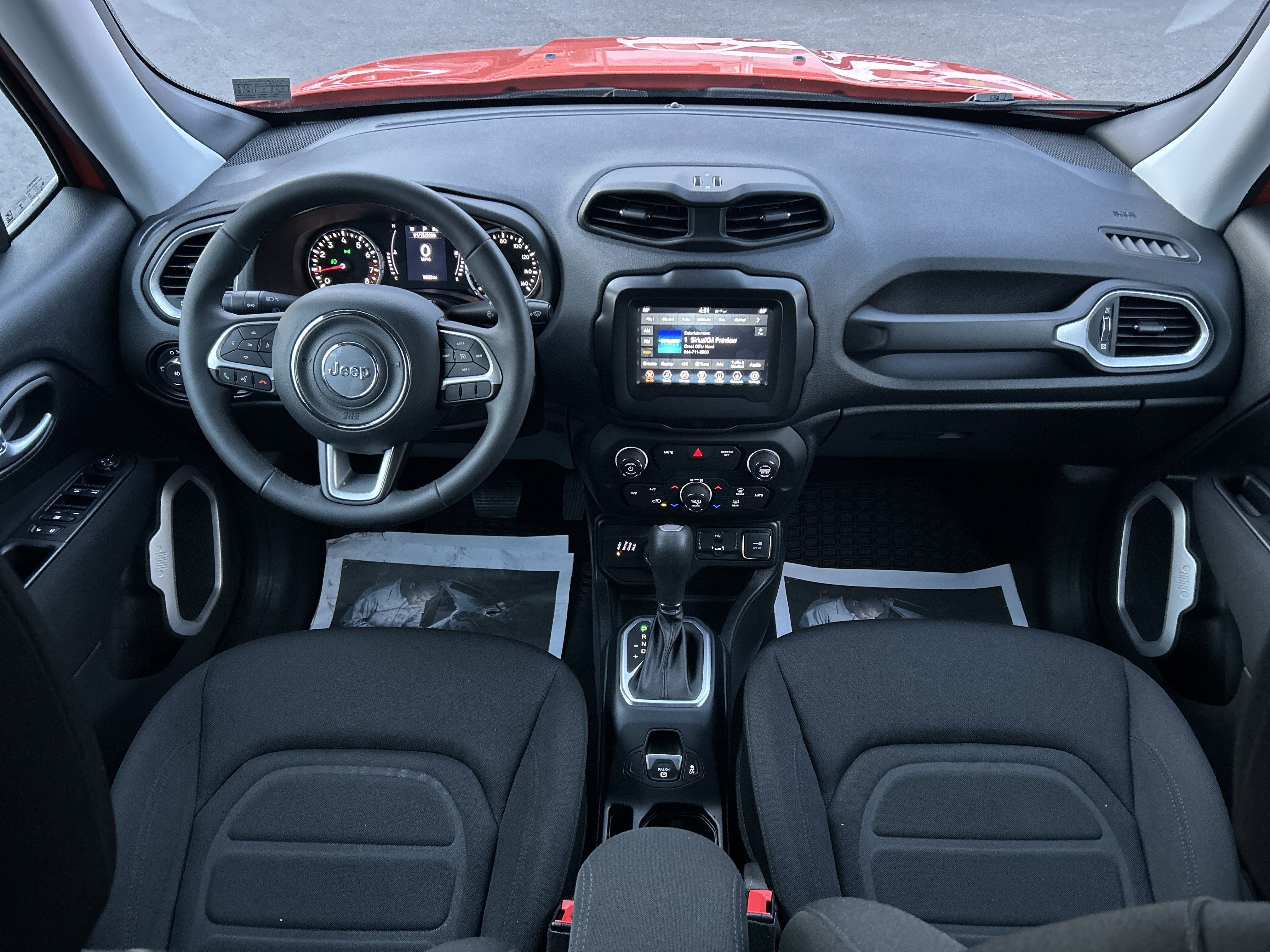 2019 Jeep RENEGADE LATITUDE