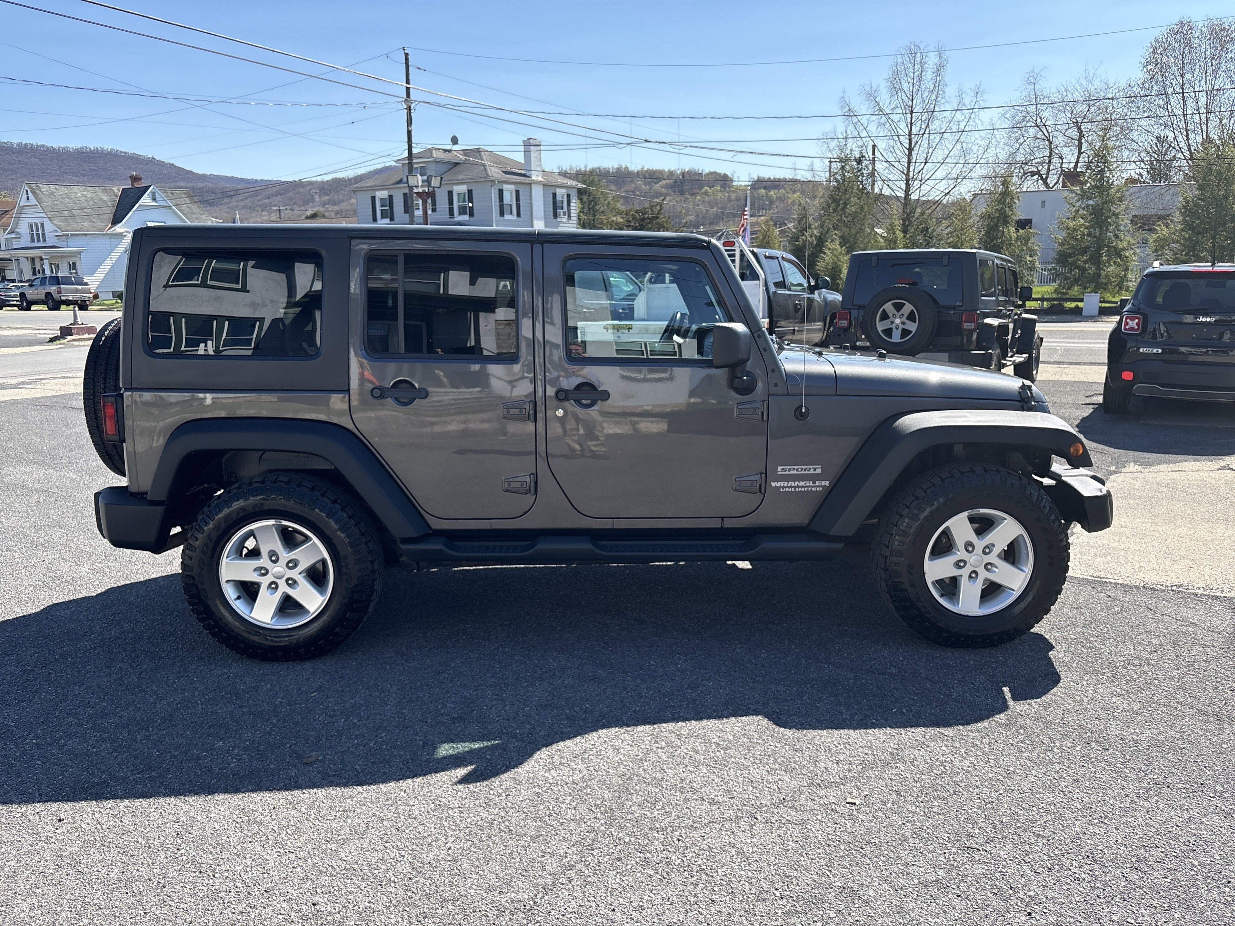 2014 Jeep WRANGLER UNLIMI SPORT