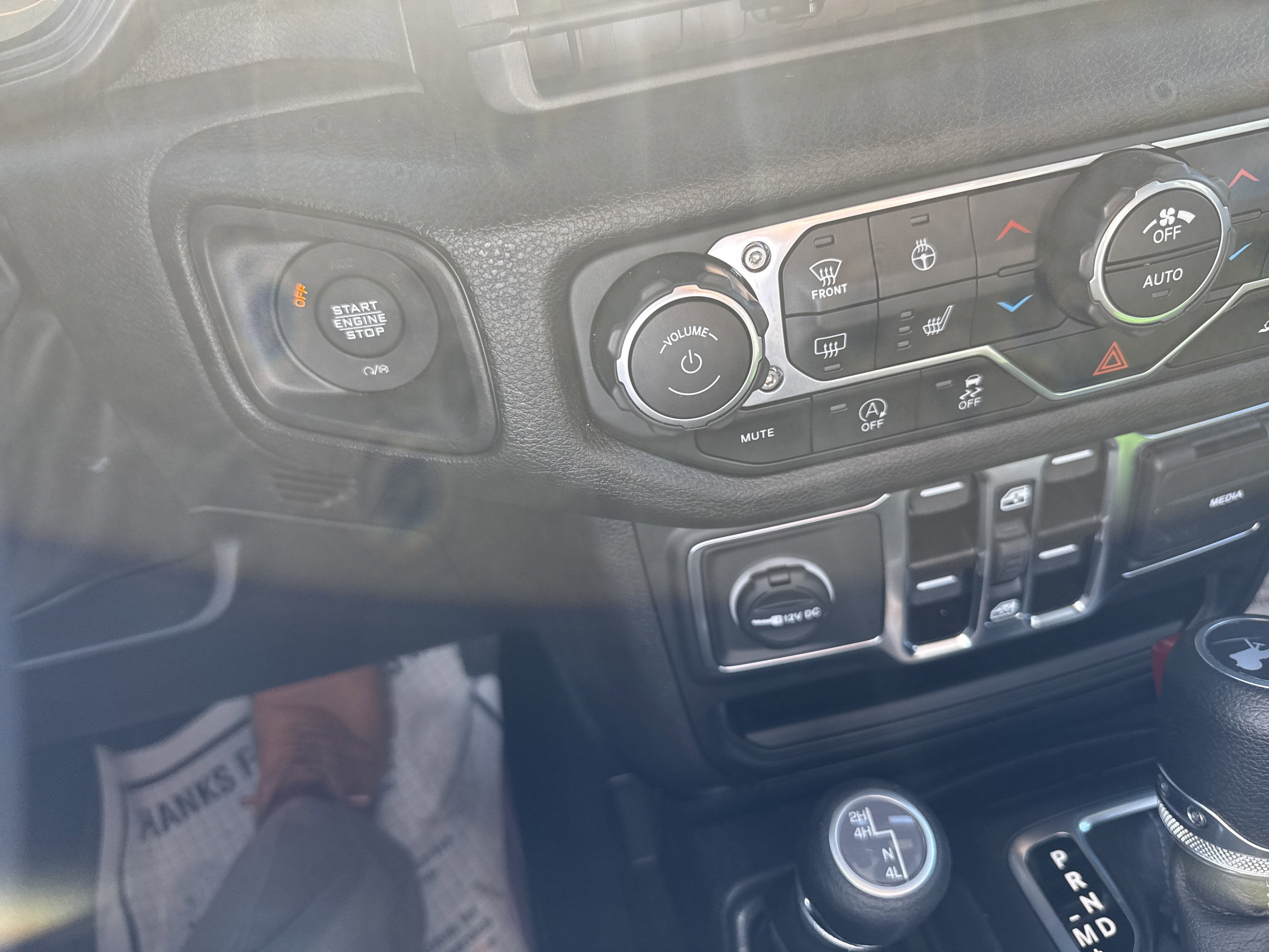 2024 Jeep WRANGLER UNL SPORT S