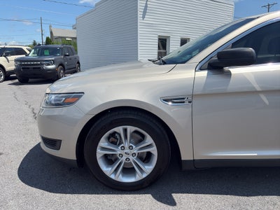 2018 Ford Taurus SE