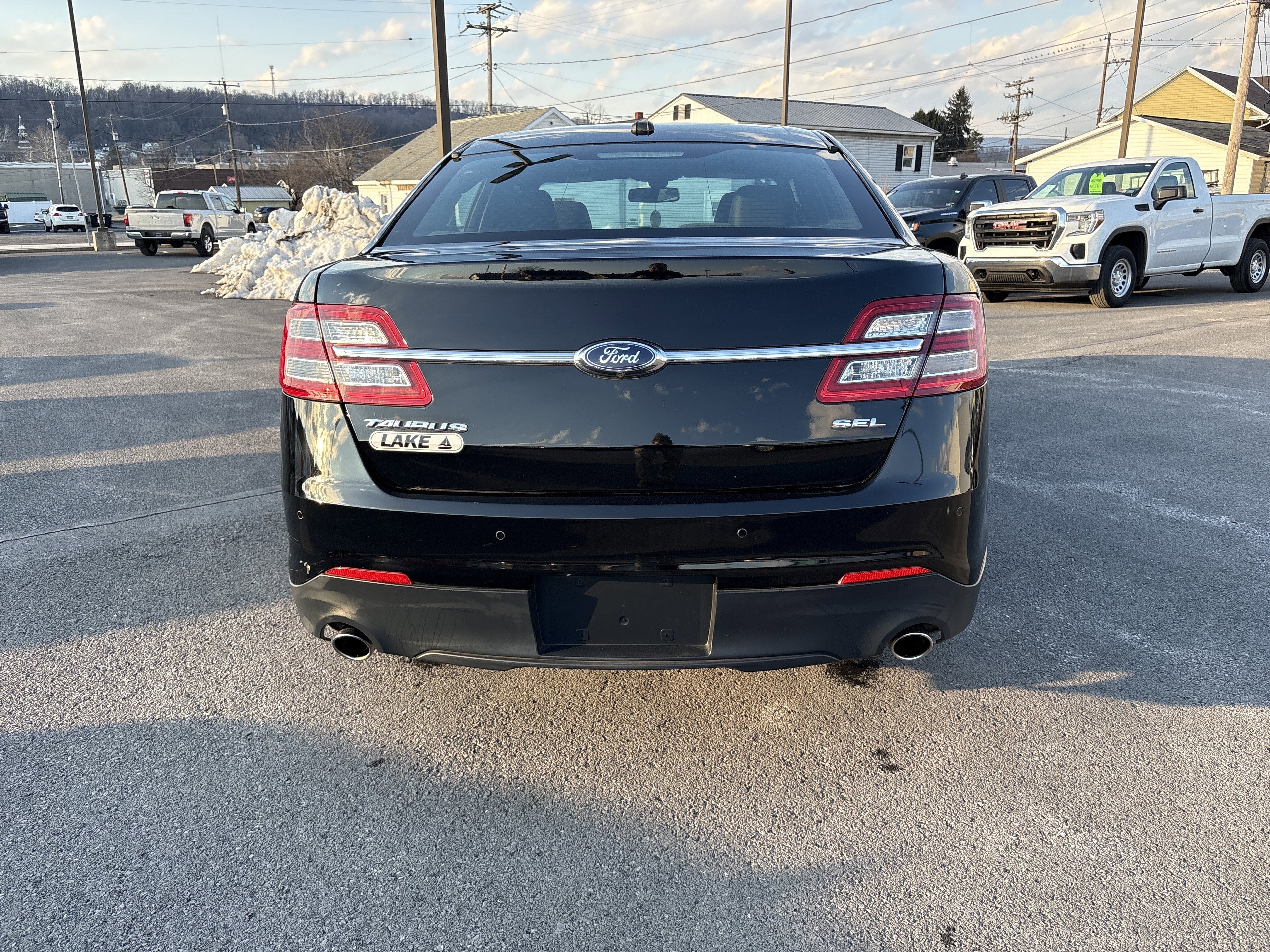 2016 Ford TAURUS SEL