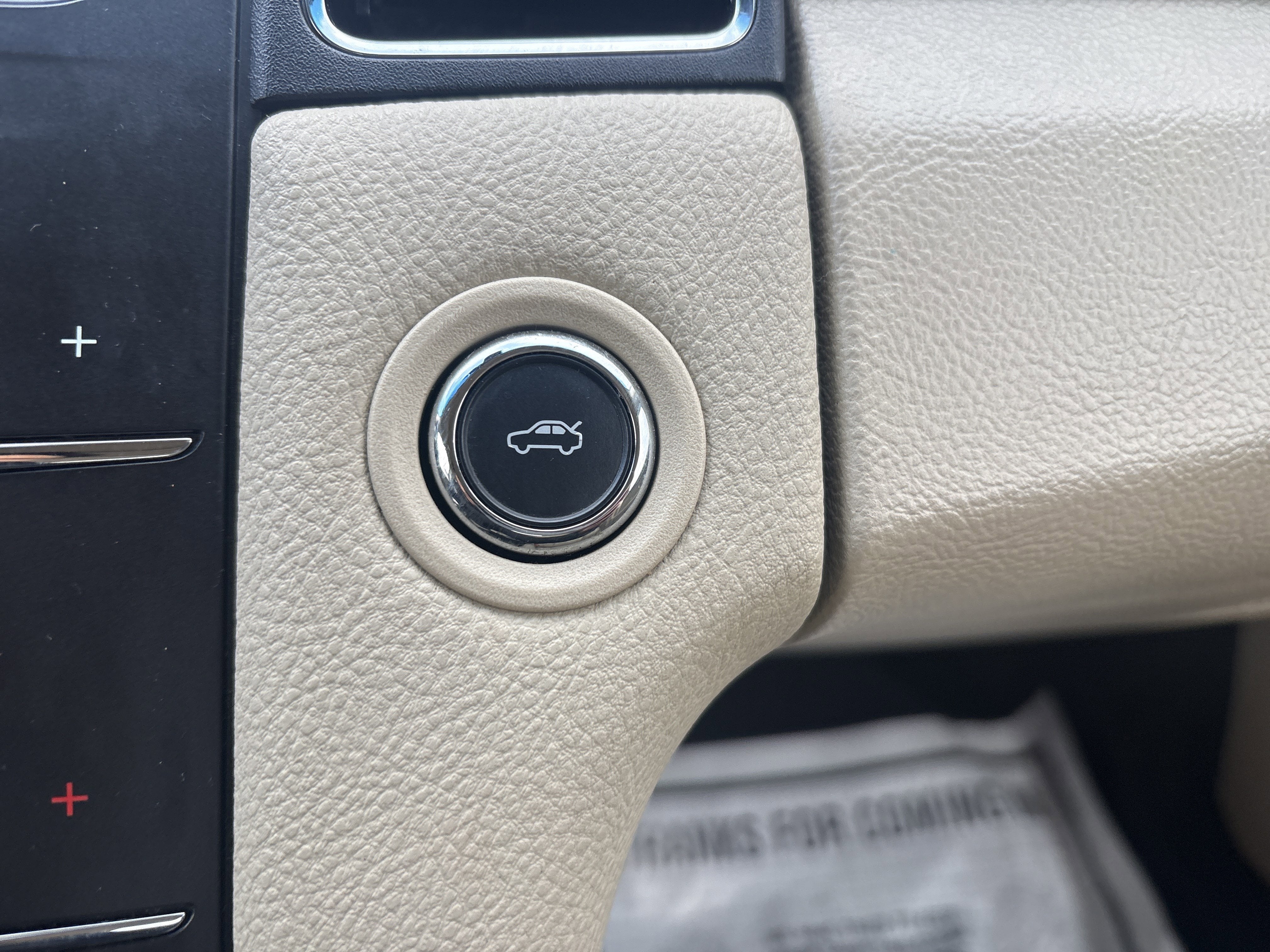 2016 Ford TAURUS LIMITED