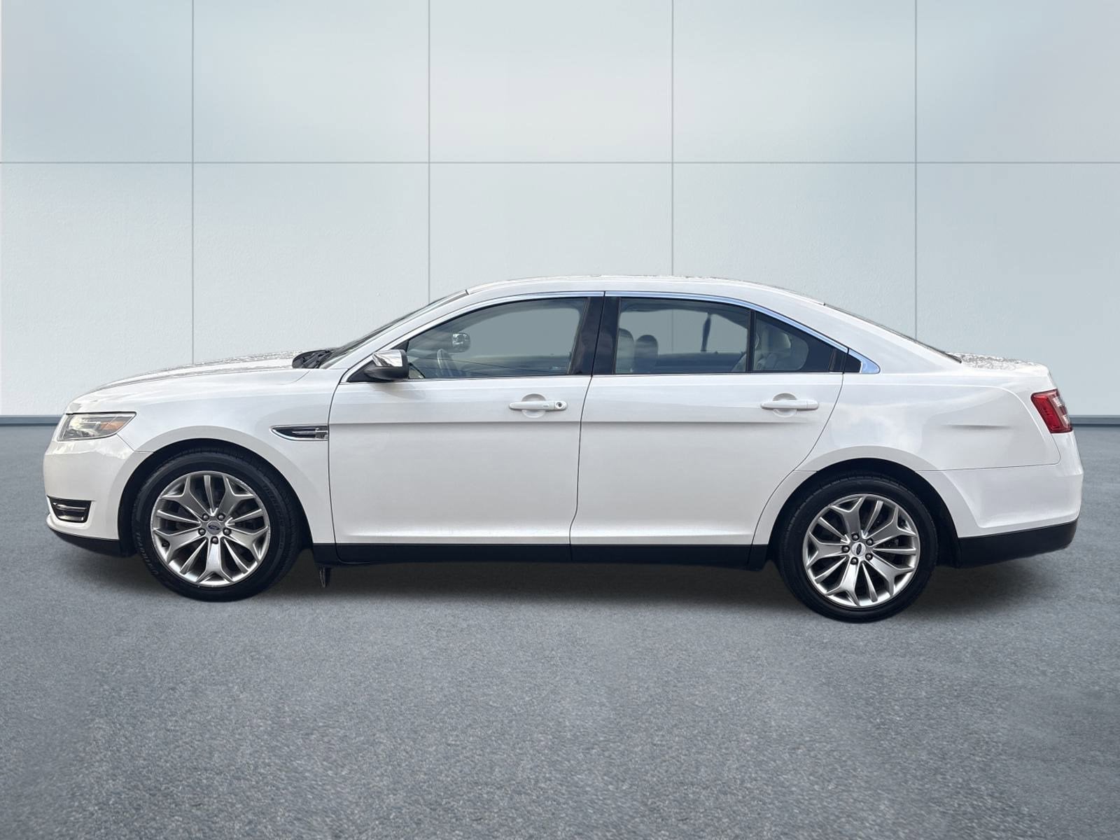 2016 Ford TAURUS LIMITED
