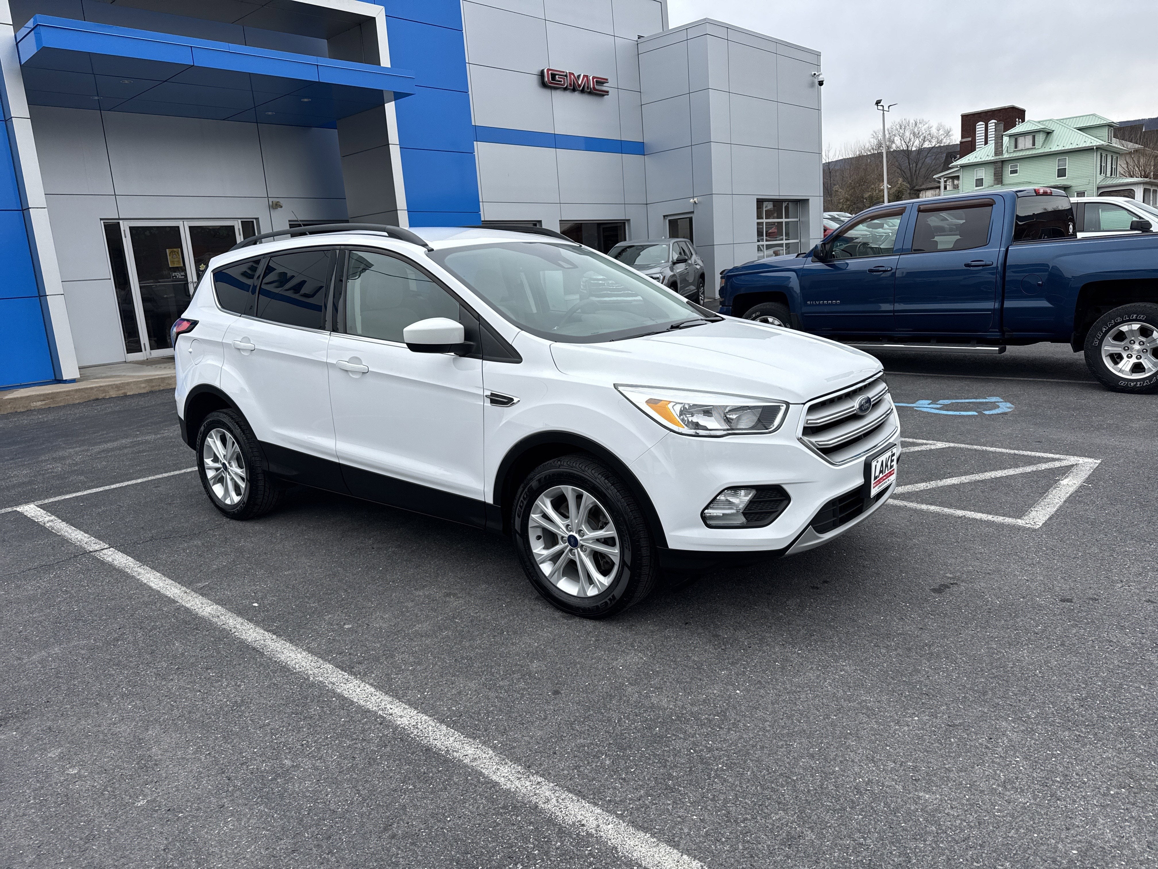 2018 Ford ESCAPE SE