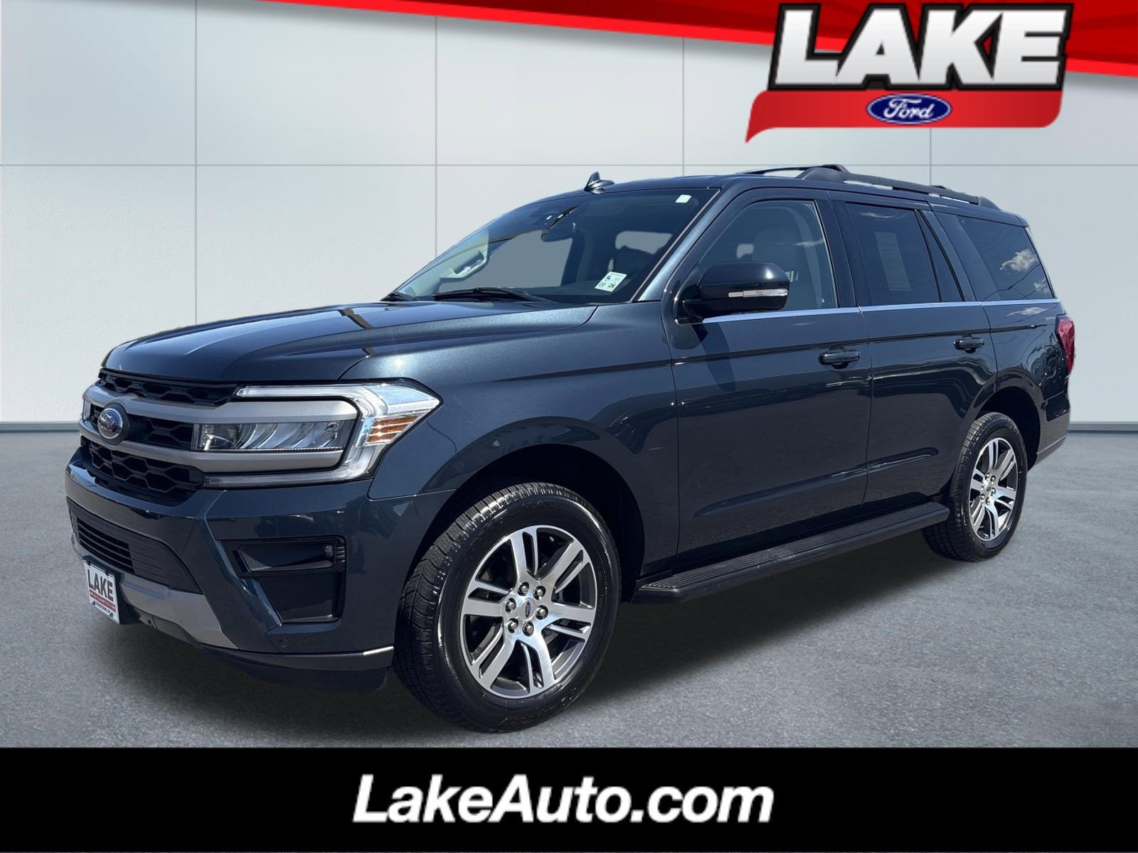 2024 Ford Expedition XLT's photo