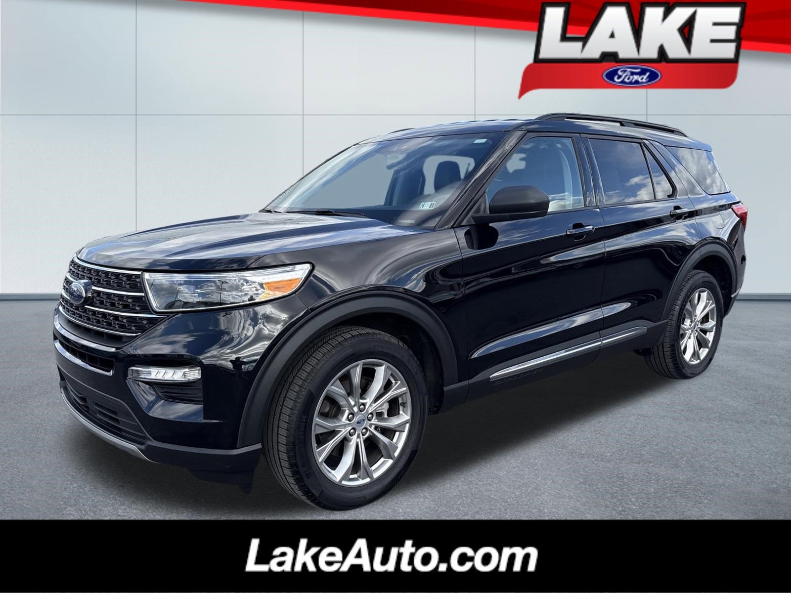 2021 Ford Explorer XLT 4WD's photo