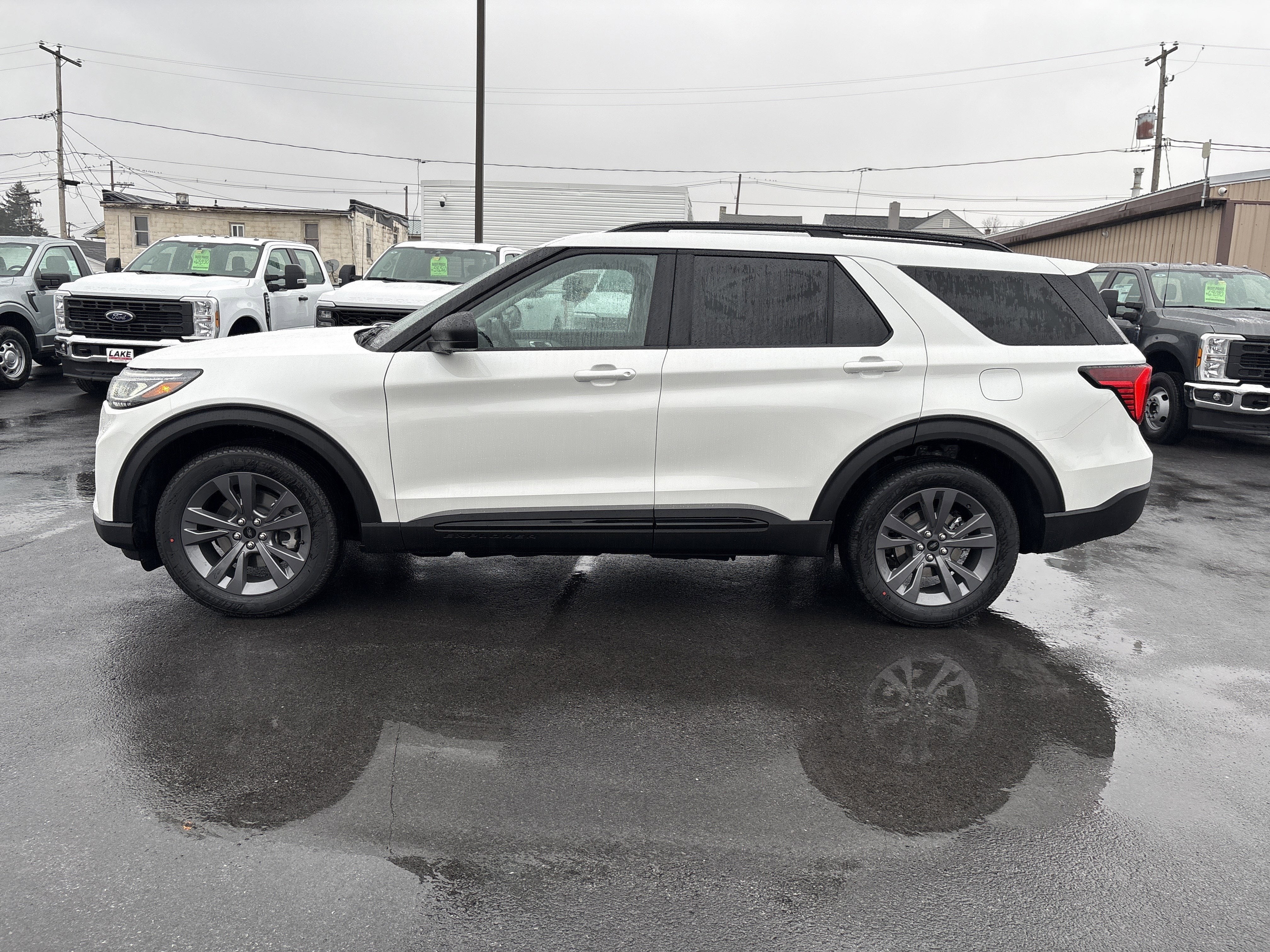 2026 Ford Explorer Active w/200A Pkg