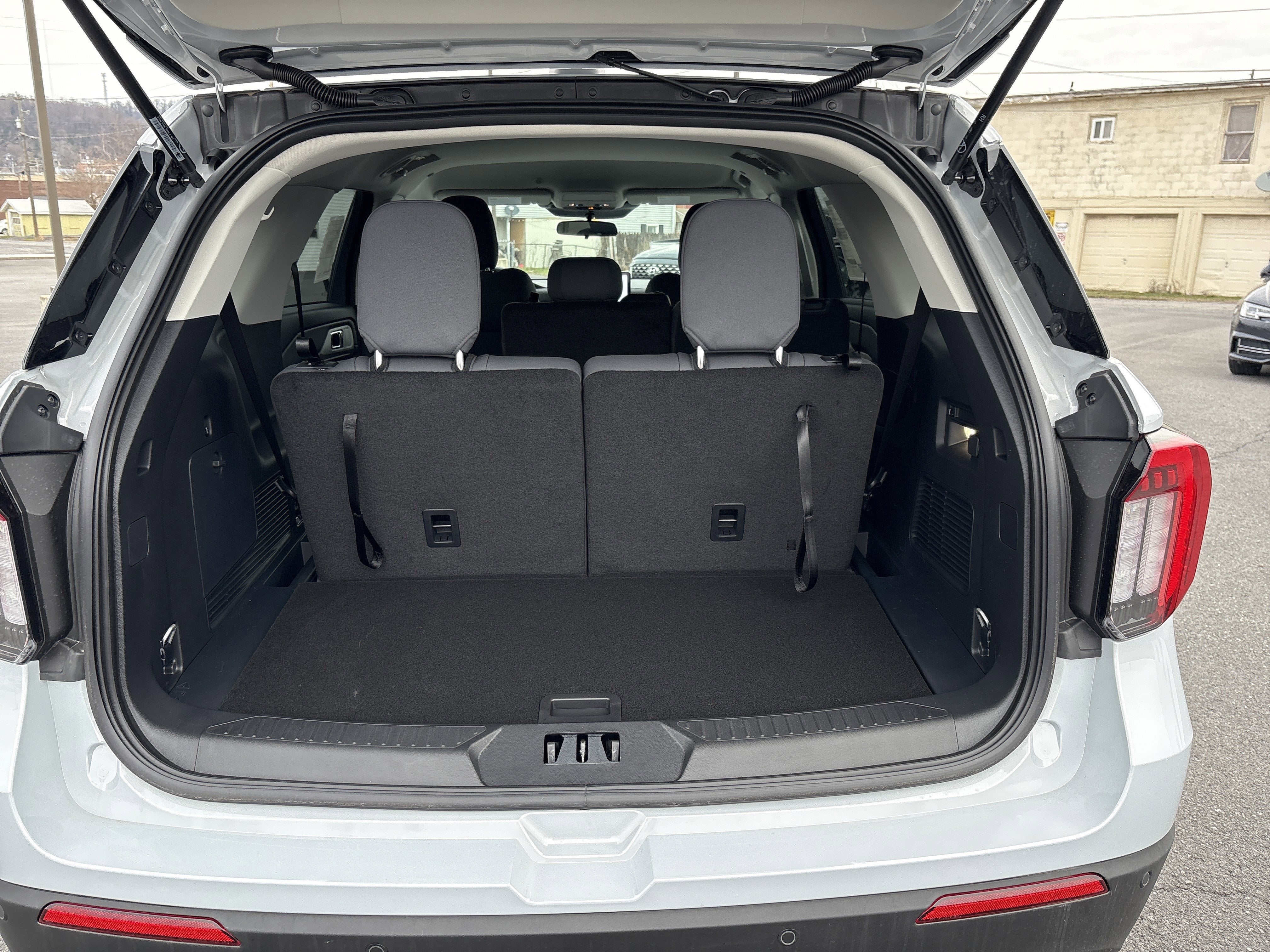 2026 Ford Explorer Active w/100A Pkg