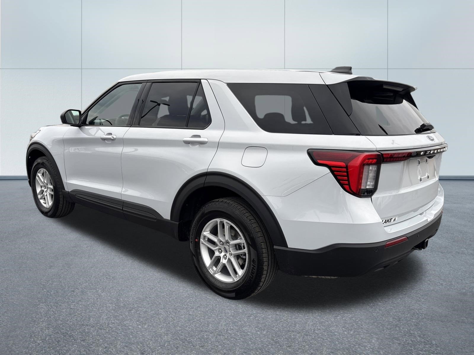 2026 Ford Explorer Active w/100A Pkg