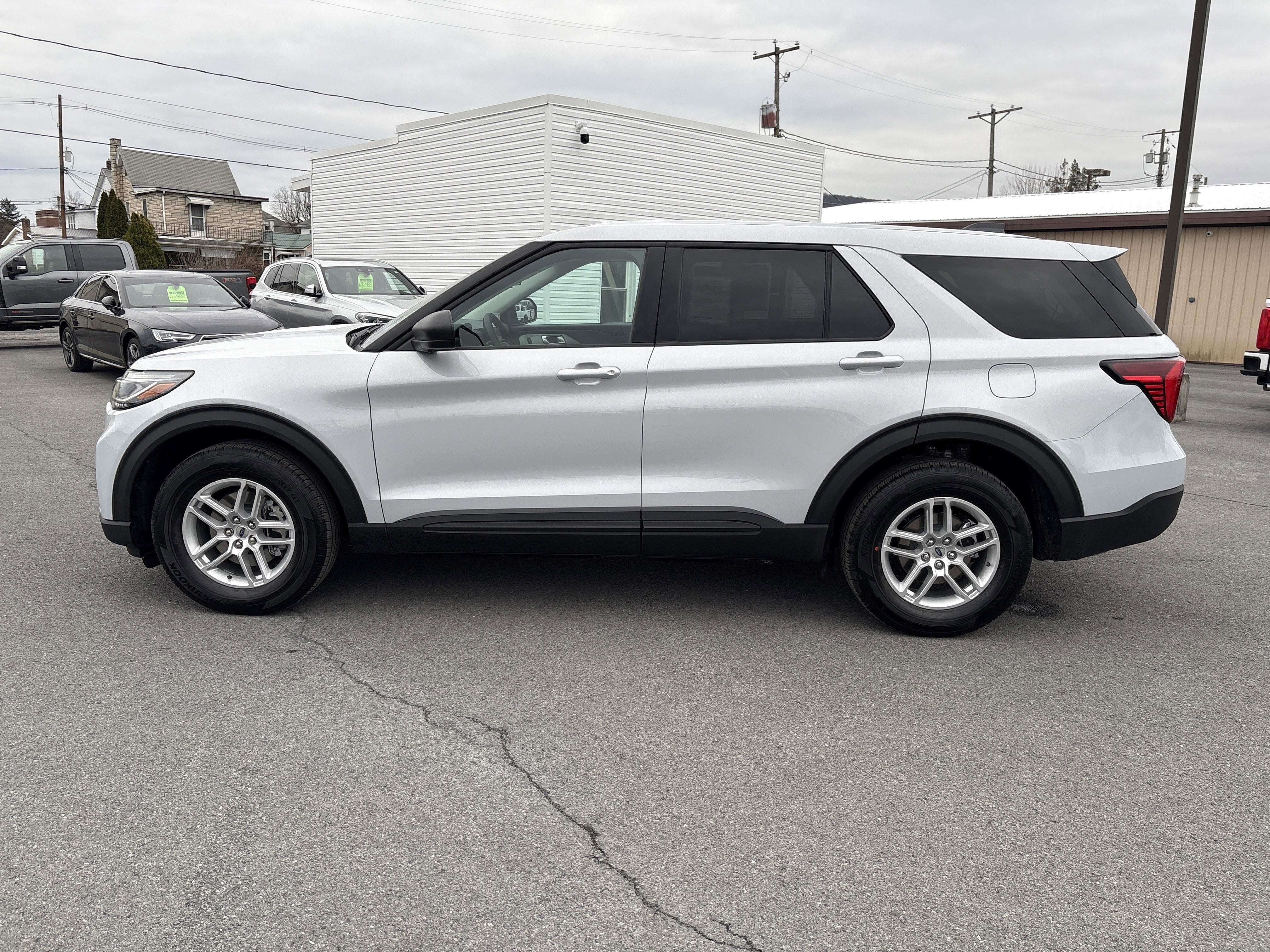2026 Ford Explorer Active w/100A Pkg