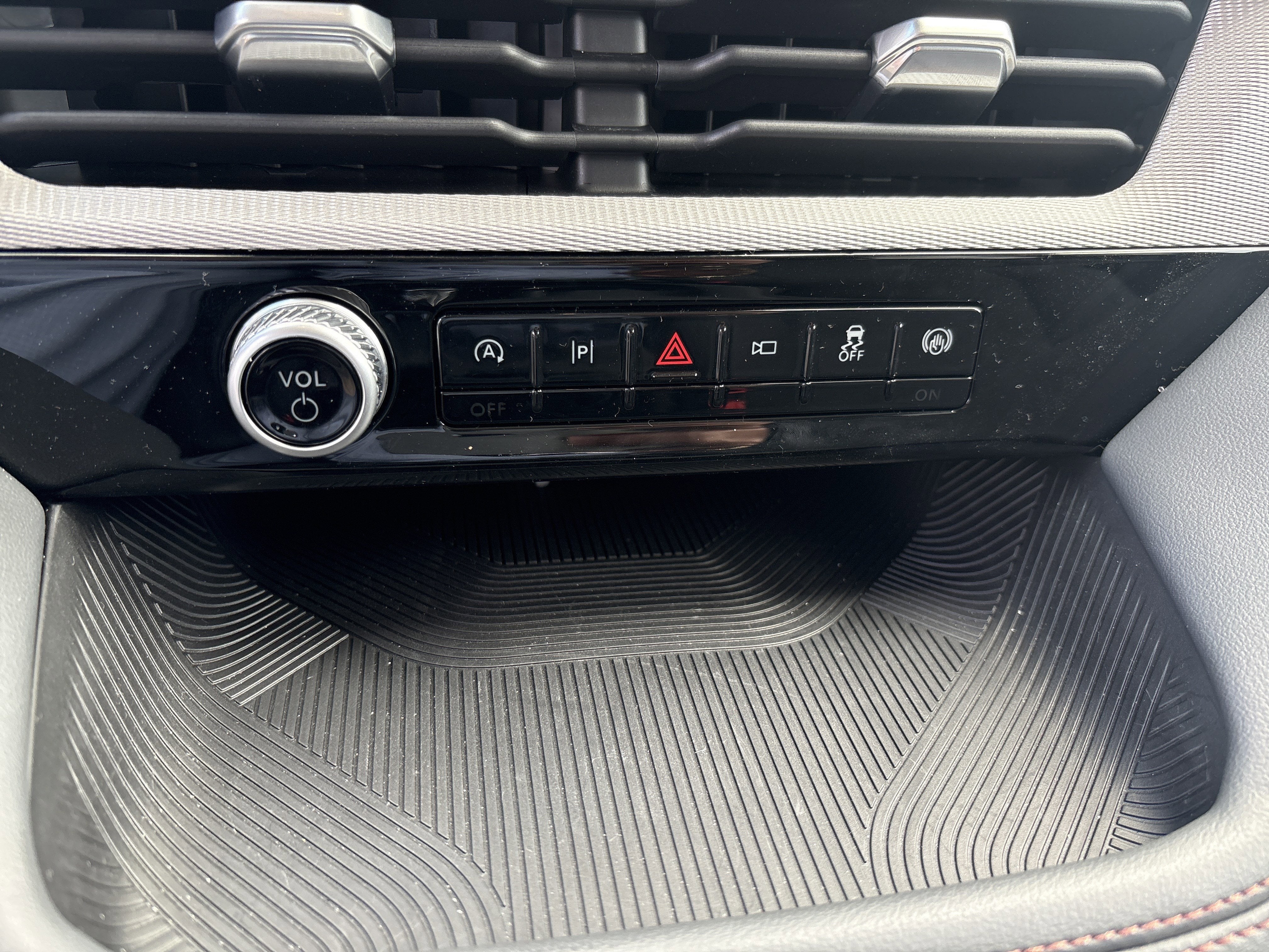 2026 Ford Explorer Active 100A