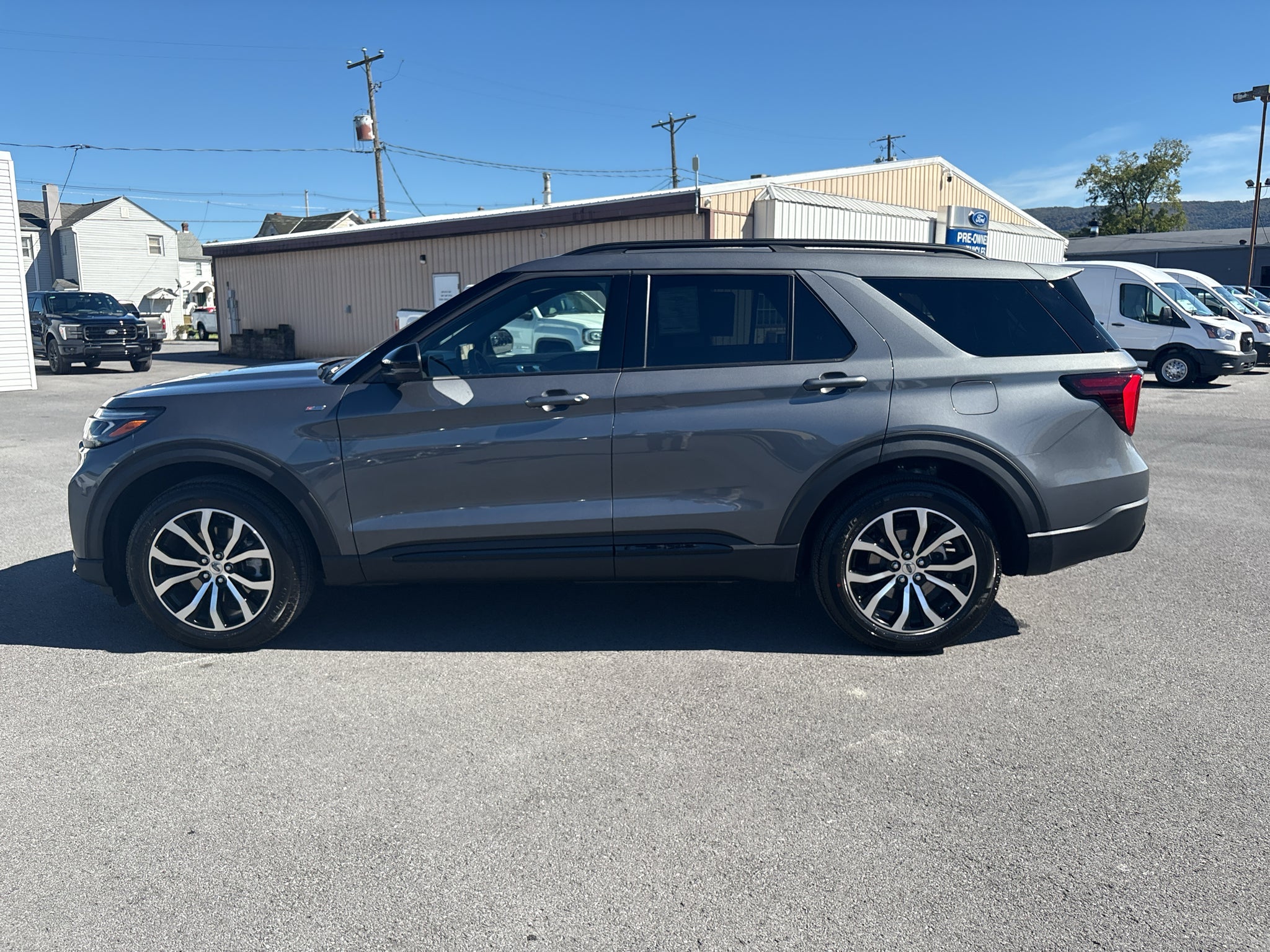 2027 Ford Explorer ST-Line