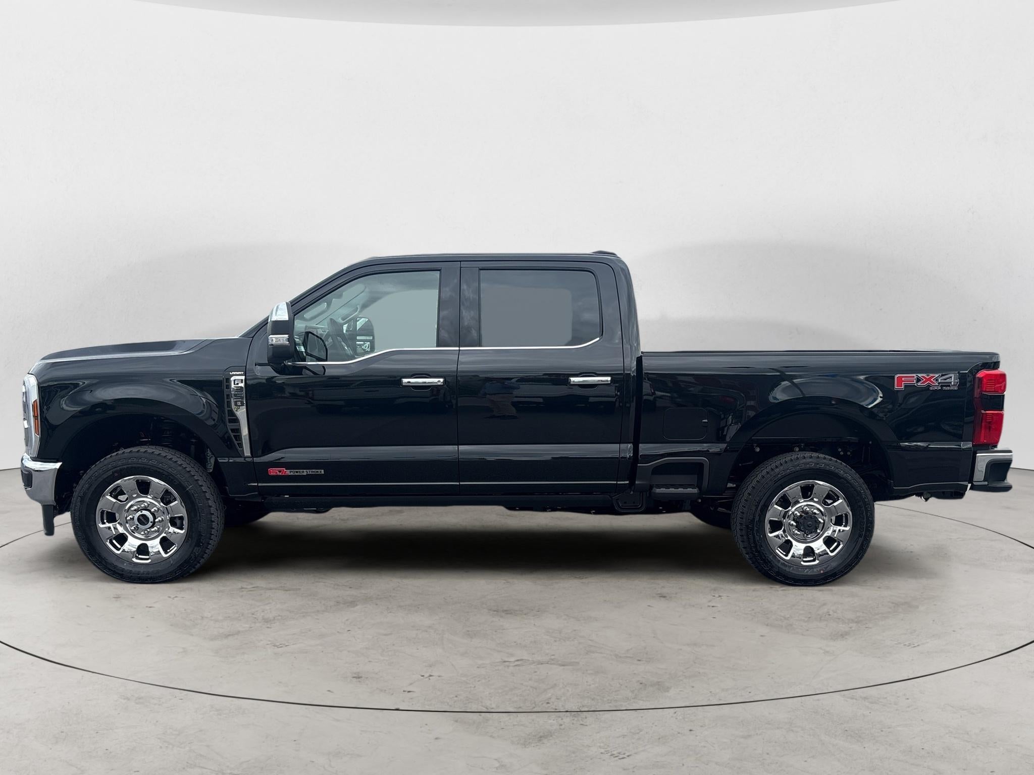 2027 Ford F-350 LARIAT