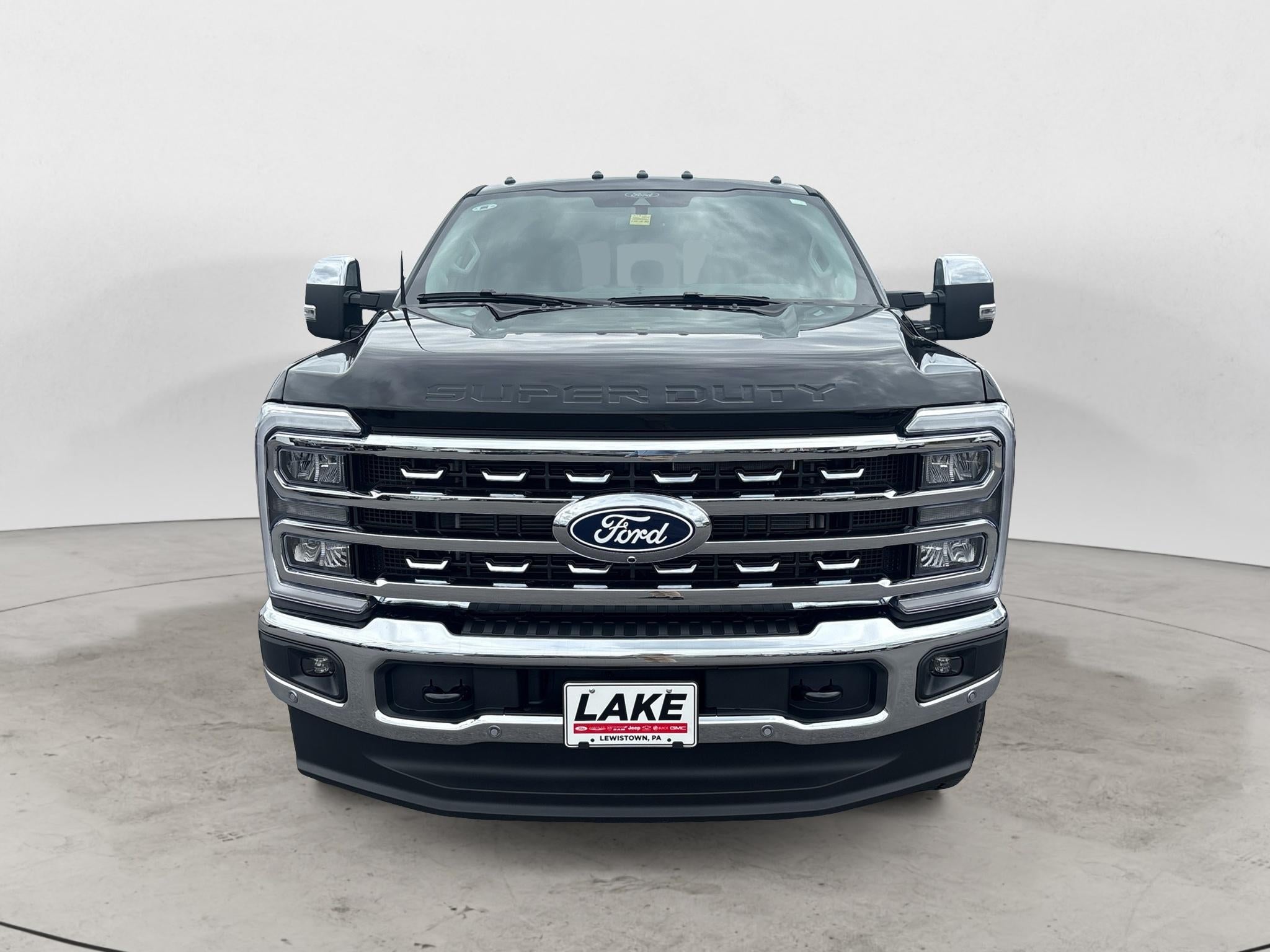 2027 Ford F-350 LARIAT