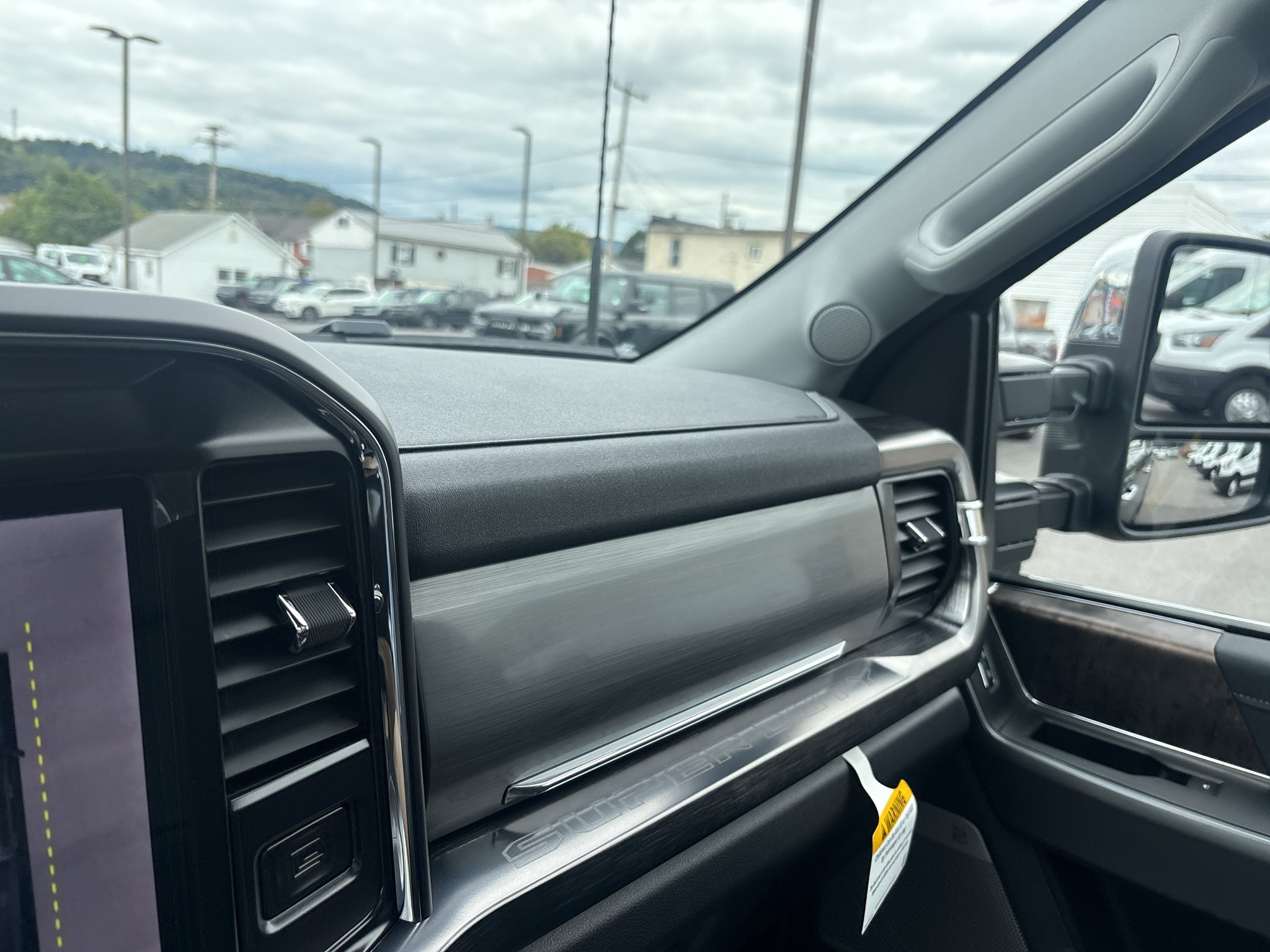 2027 Ford F-350 LARIAT