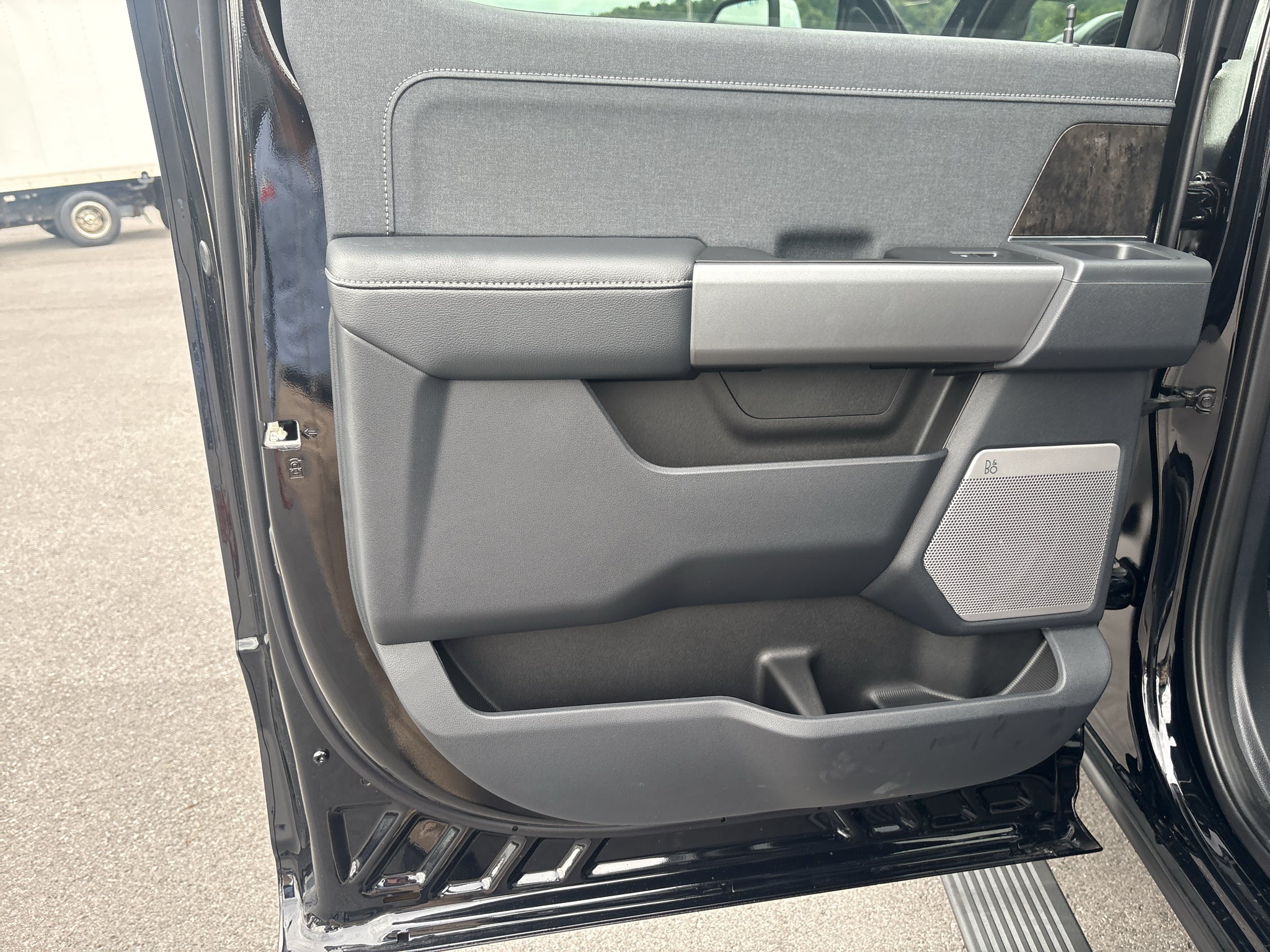 2027 Ford F-350 LARIAT