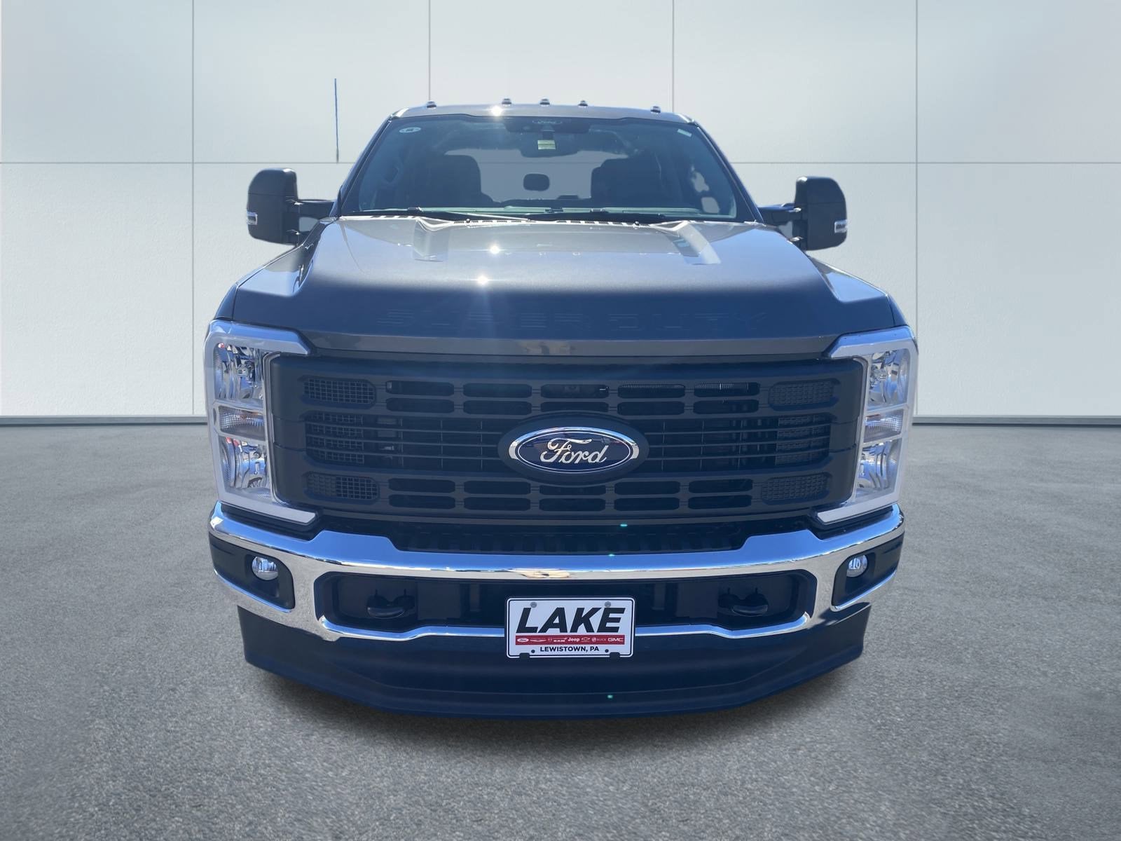 2026 Ford Super Duty F-350 DRW XL