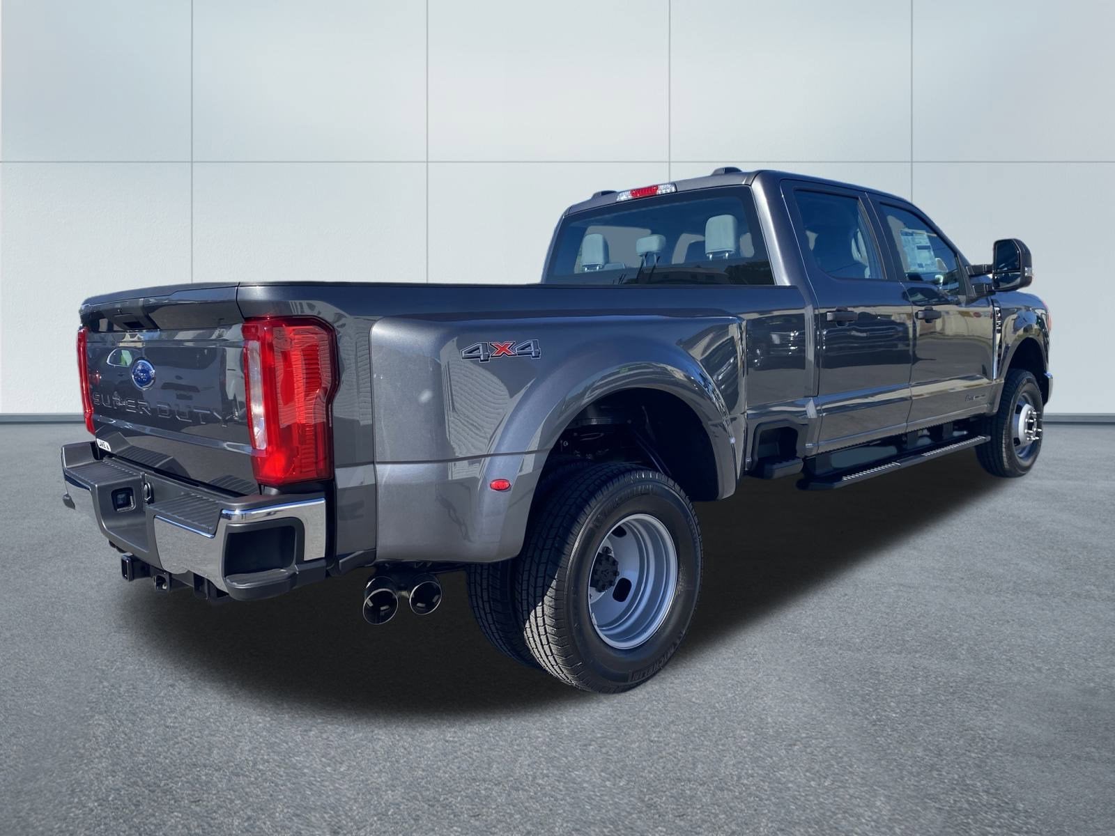 2026 Ford Super Duty F-350 DRW XL