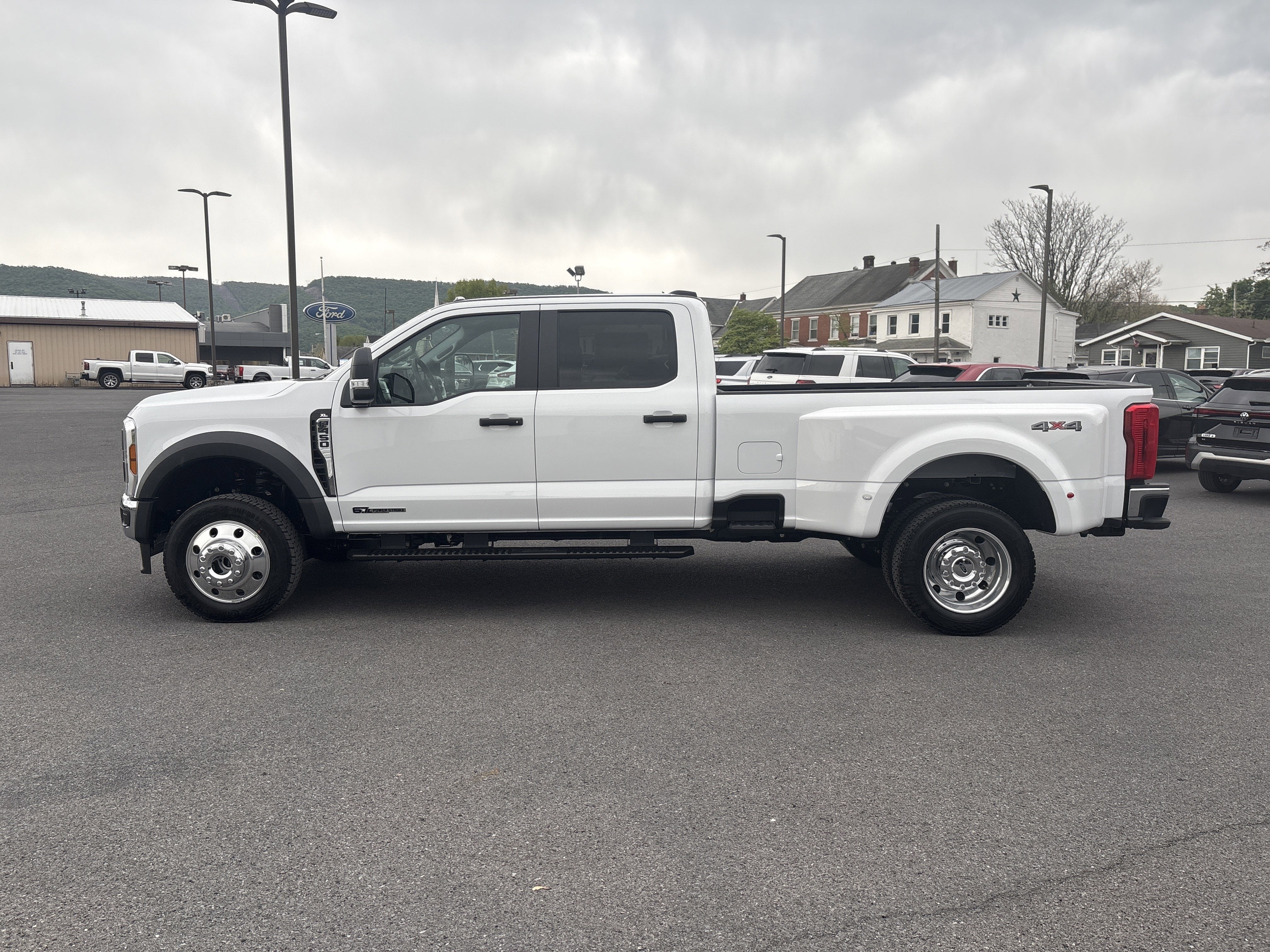 2026 Ford Super Duty F-450 DRW Base