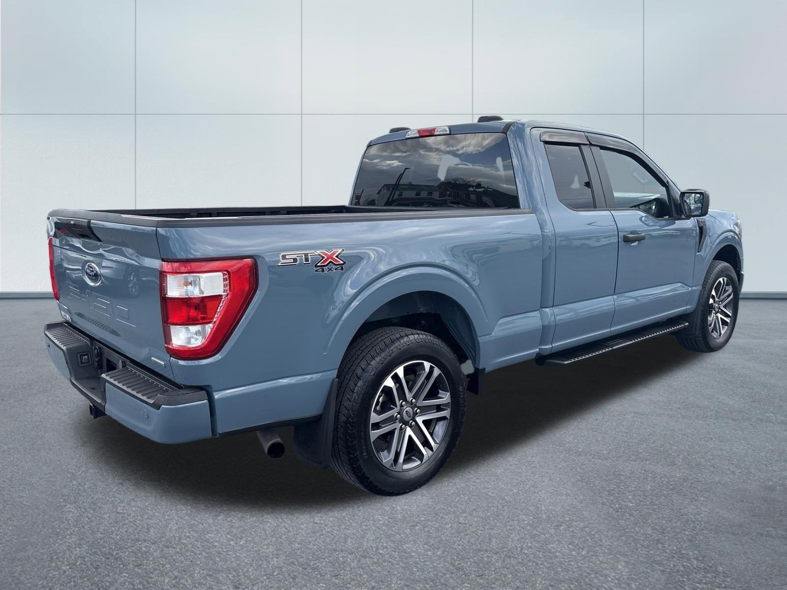 2023 Ford F-150 SXT