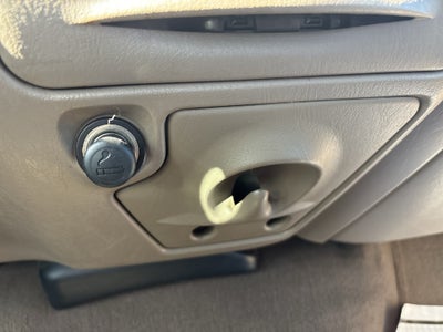 2004 Ford F-250 Base